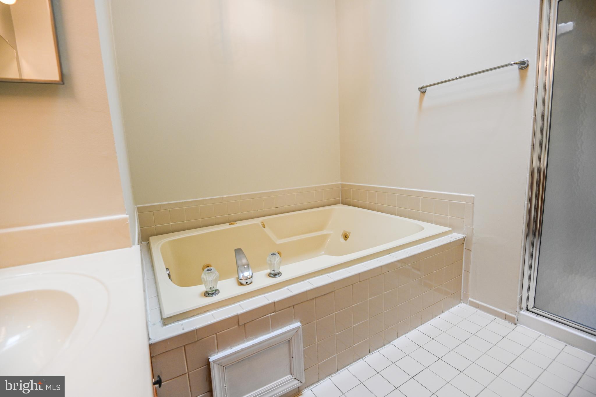 LAUREL LAKES PLAT 3 - Residential Lease