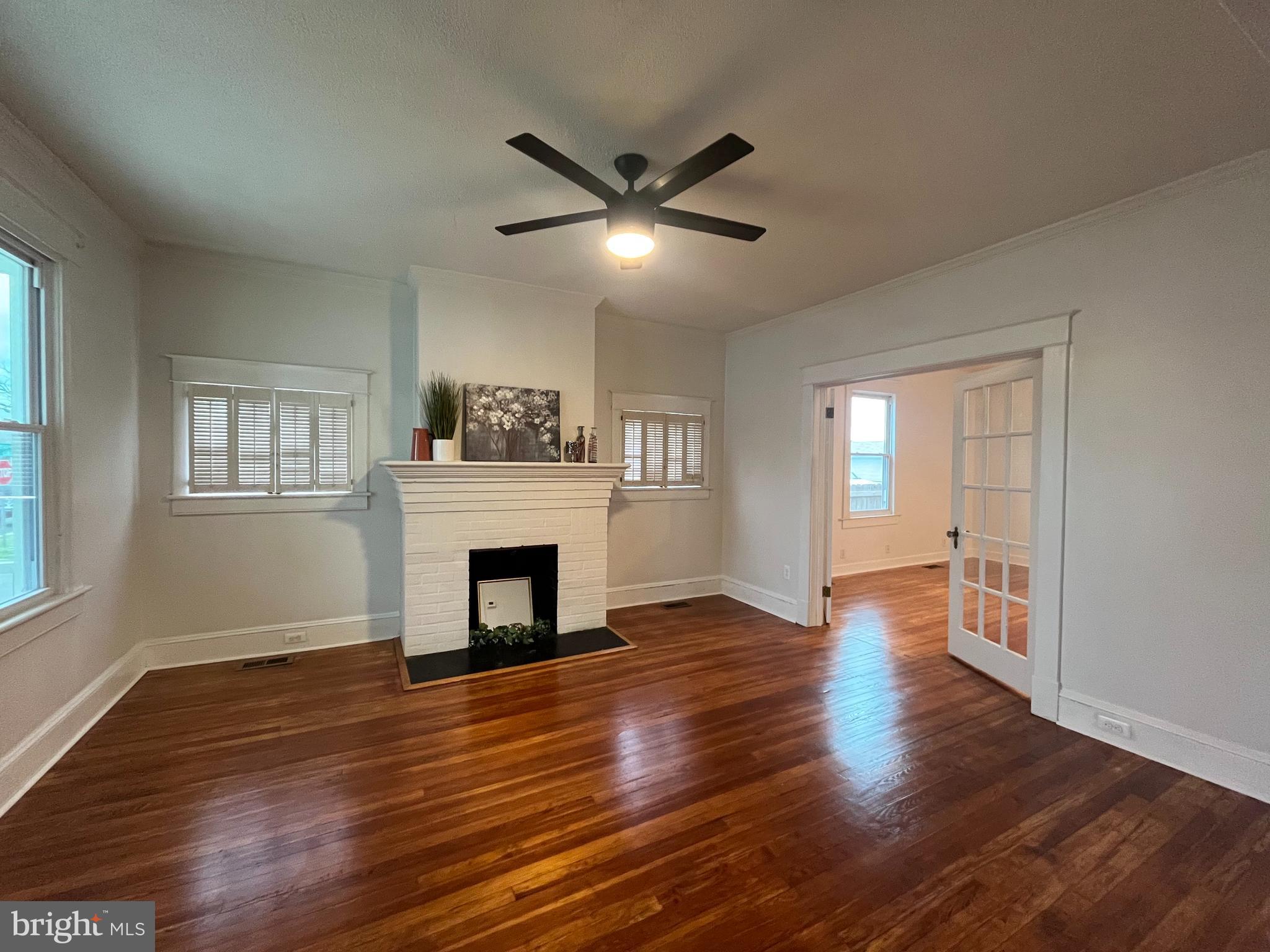 COLONIAL HEIGHTS - Residential