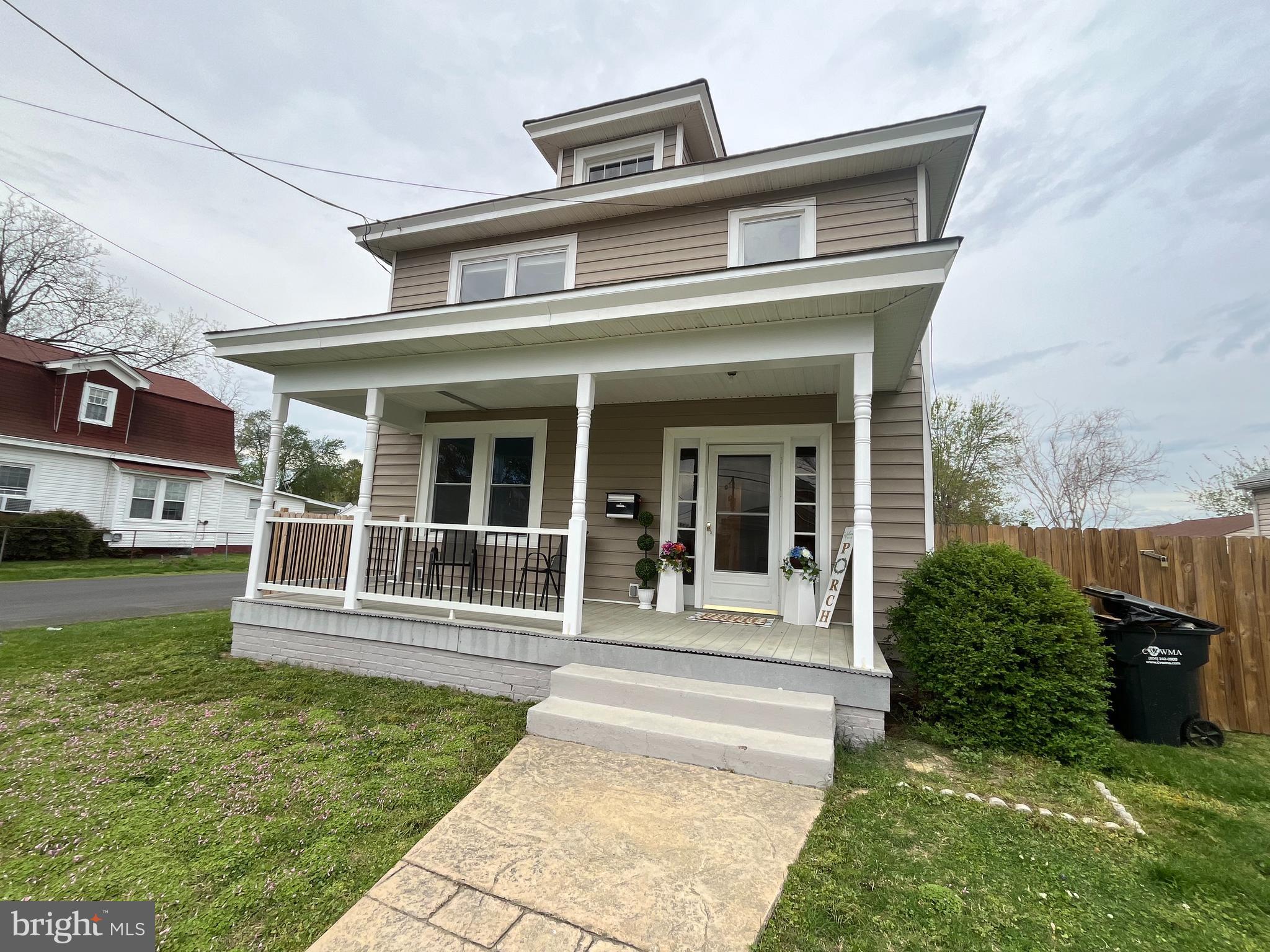 COLONIAL HEIGHTS - Residential