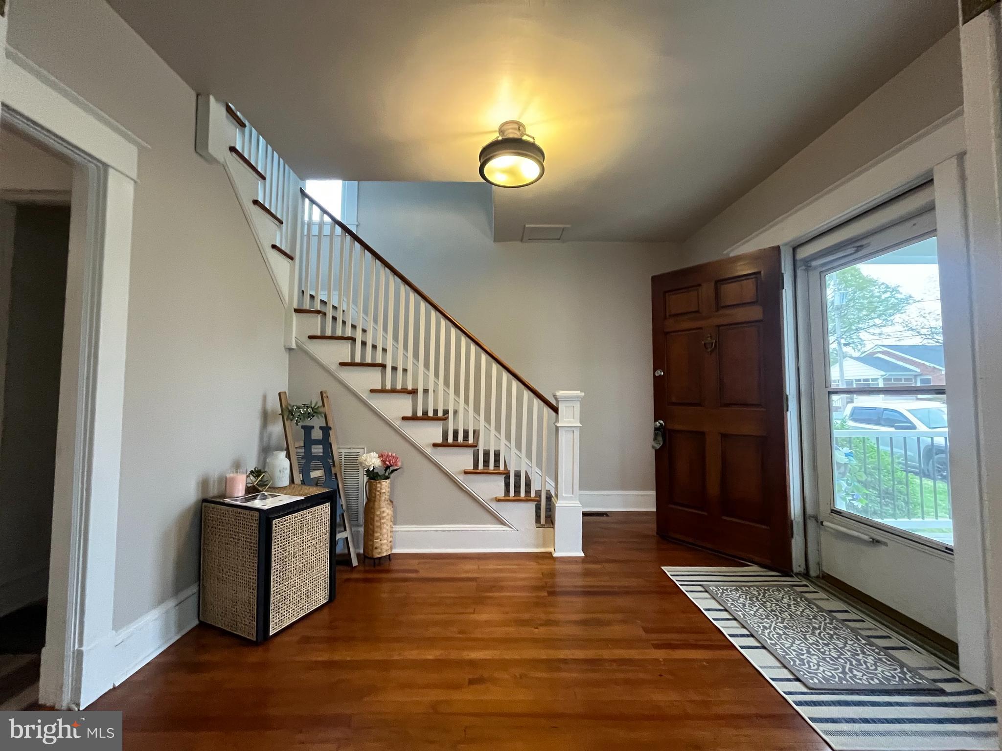 COLONIAL HEIGHTS - Residential