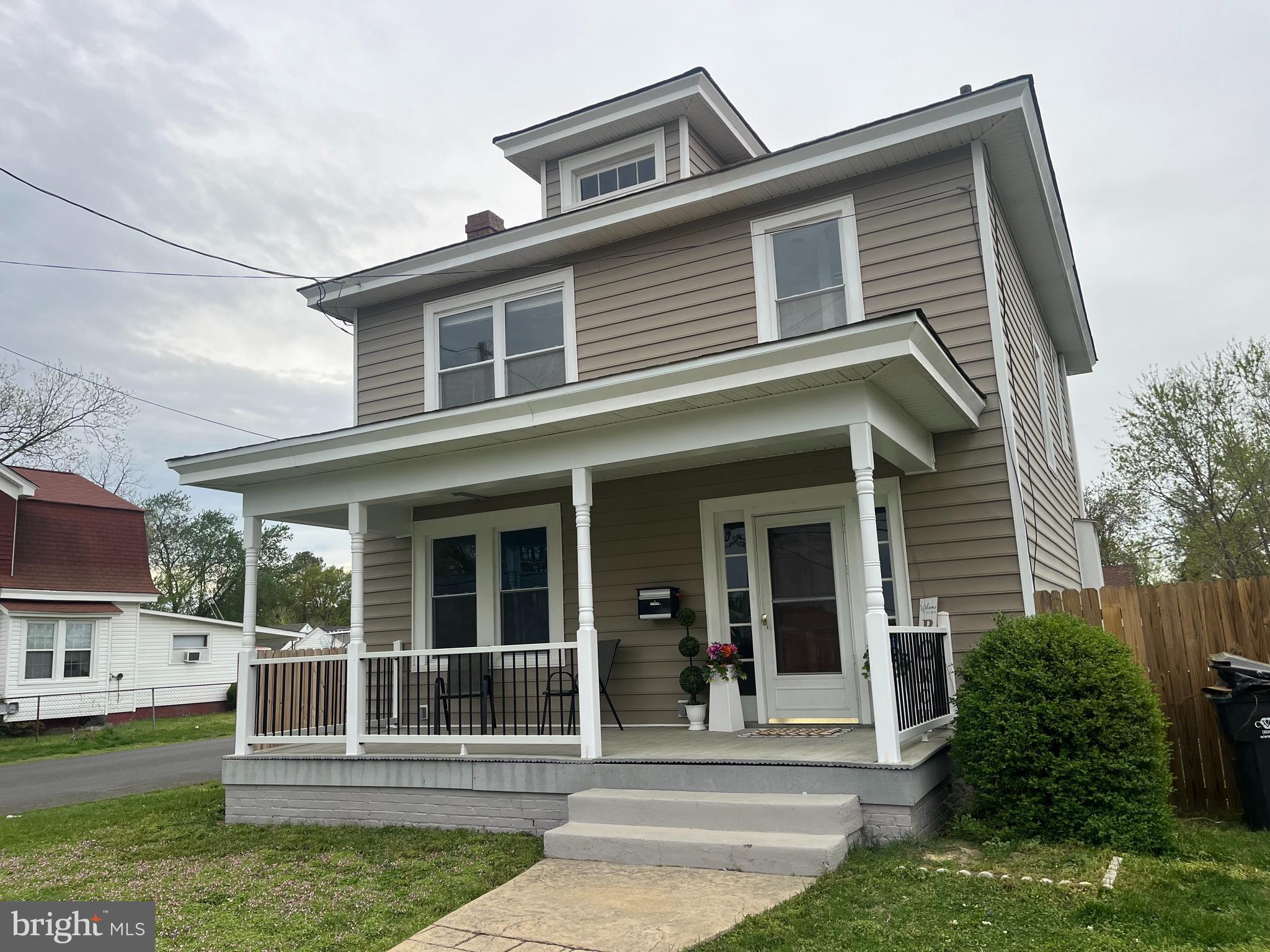 COLONIAL HEIGHTS - Residential