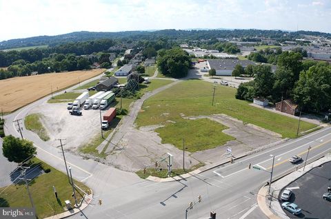 2258 S QUEEN STREET YORK PA 17402