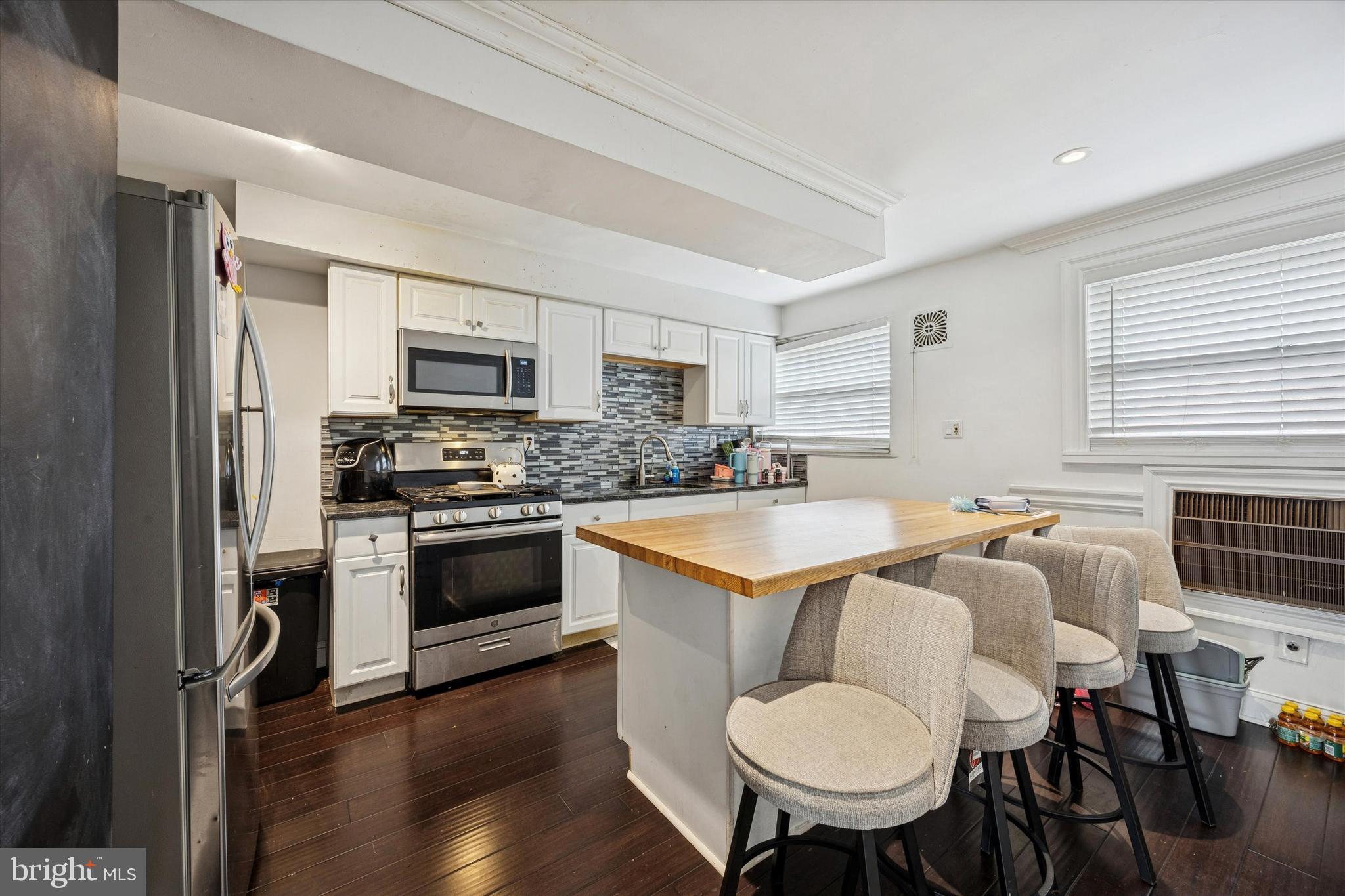 DELMAR VILLAGE - Residential