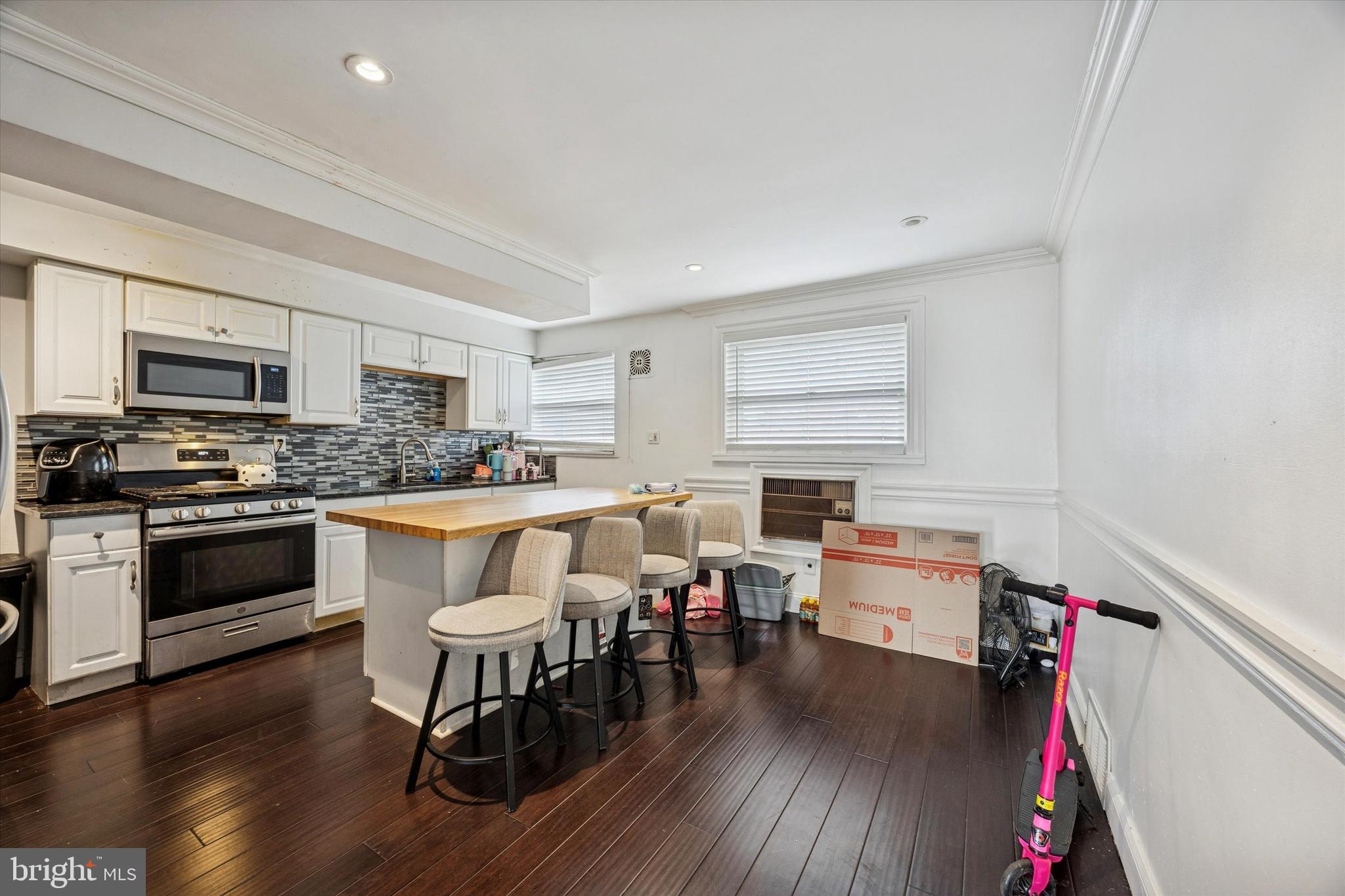 DELMAR VILLAGE - Residential