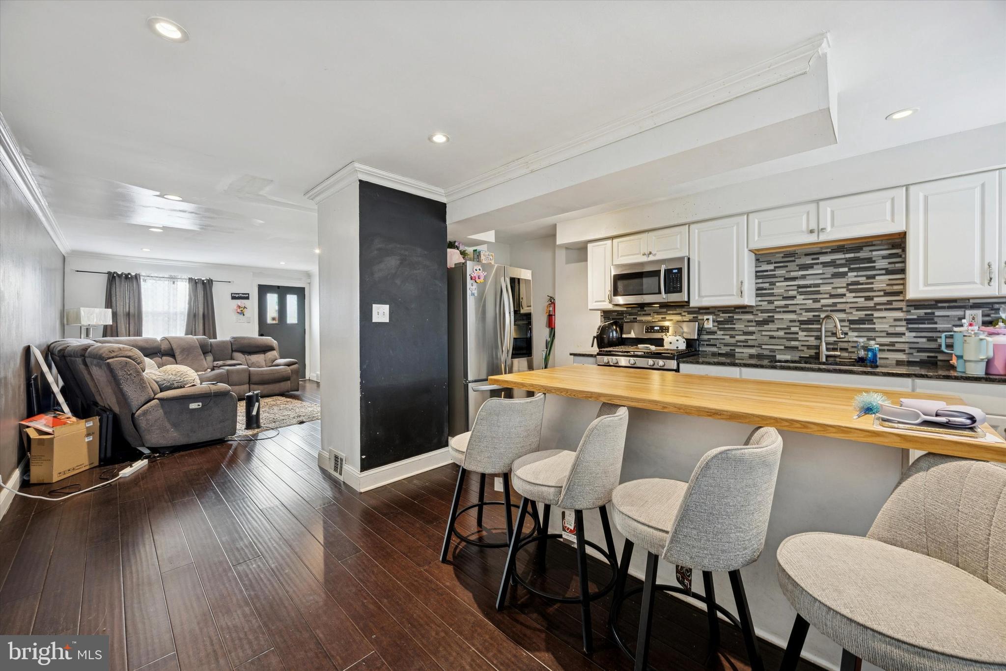 DELMAR VILLAGE - Residential