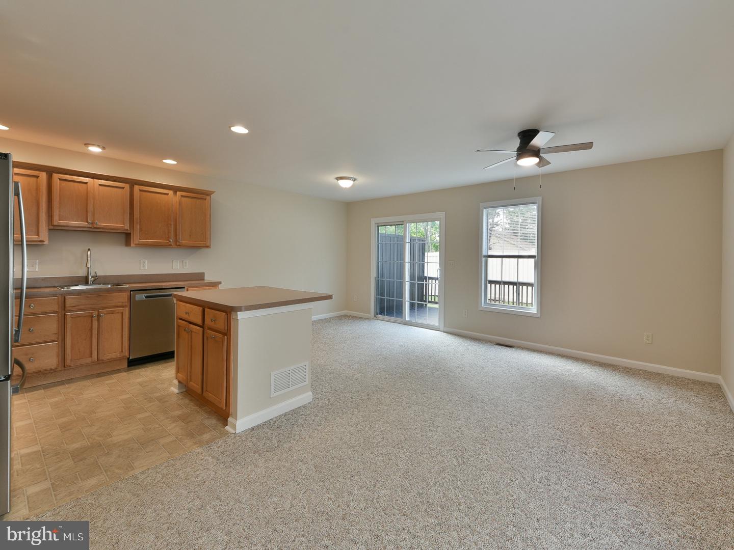 1575-B SUMNEYTOWN PIKE