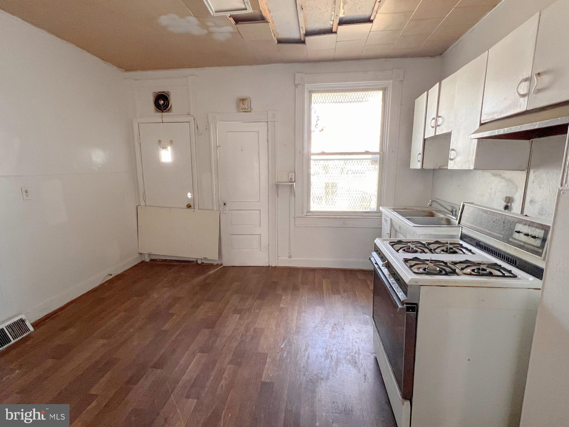 WAVERLY - Residential