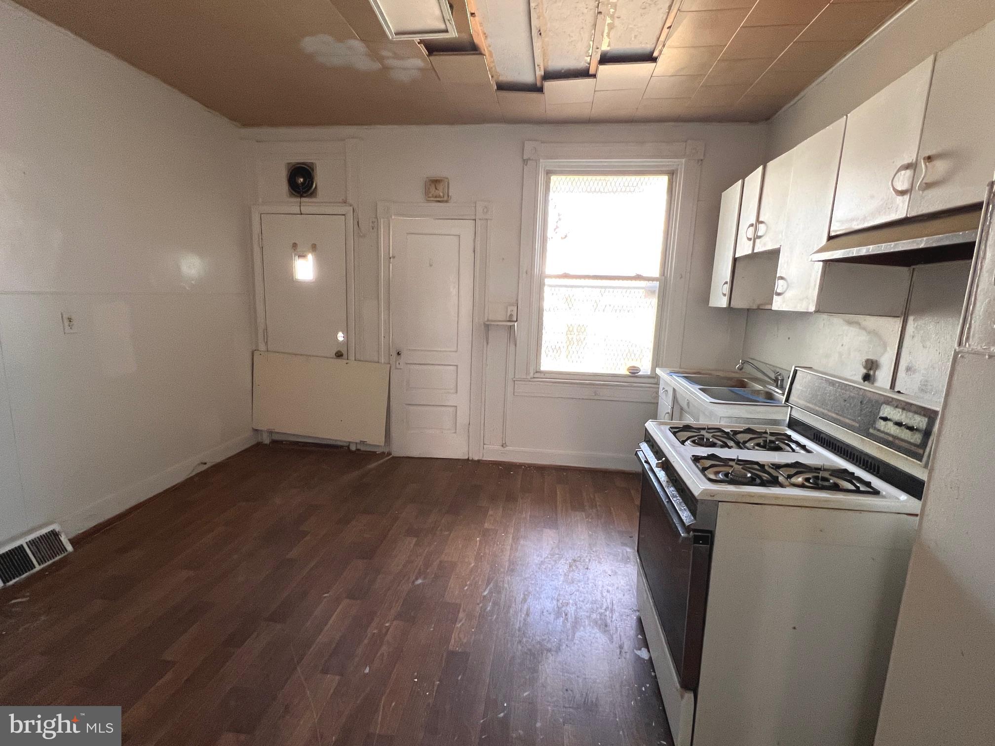 WAVERLY - Residential