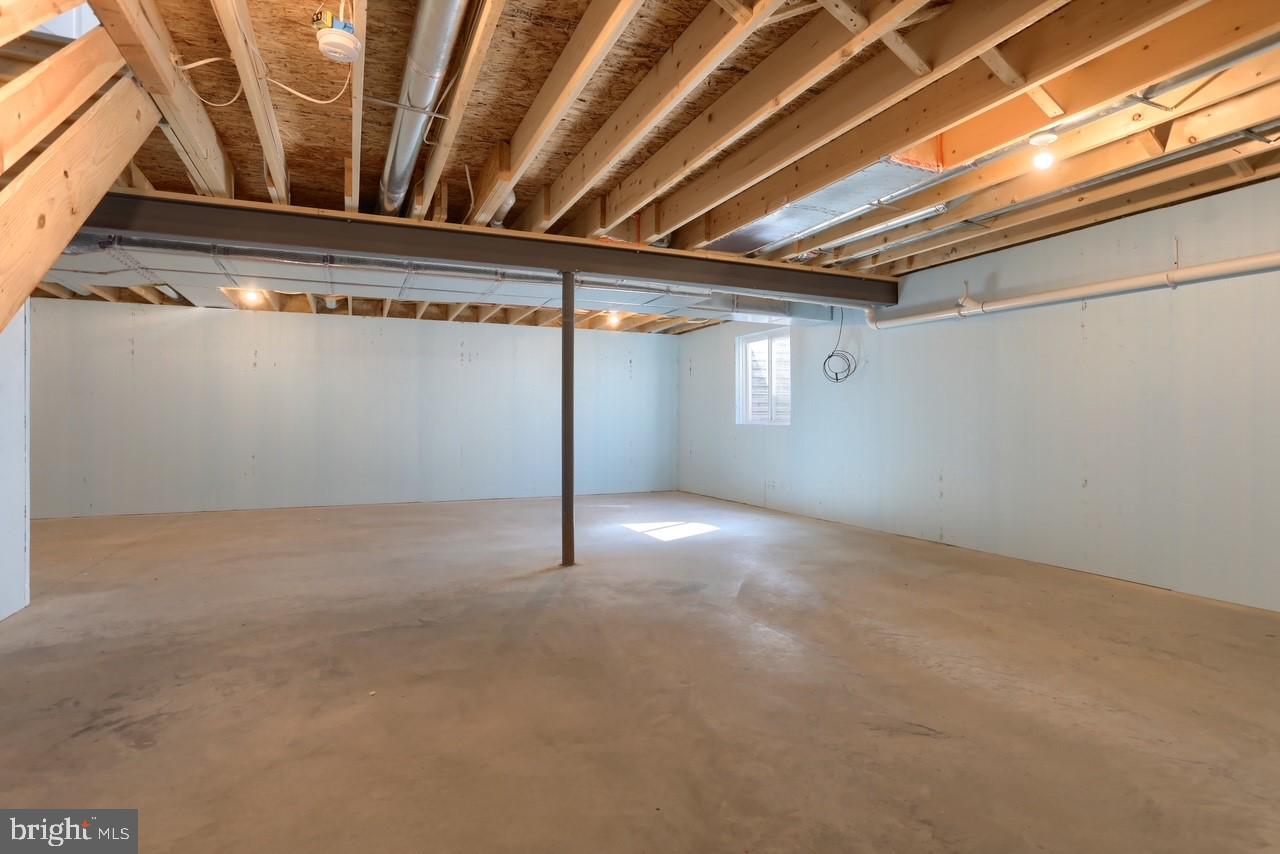 WOODLAND HILLS - Residential Lease