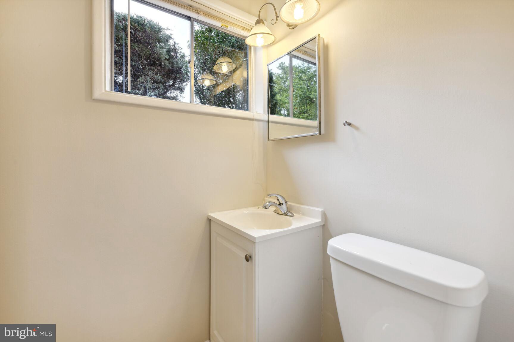 WILDWOOD MANOR - Residential Lease