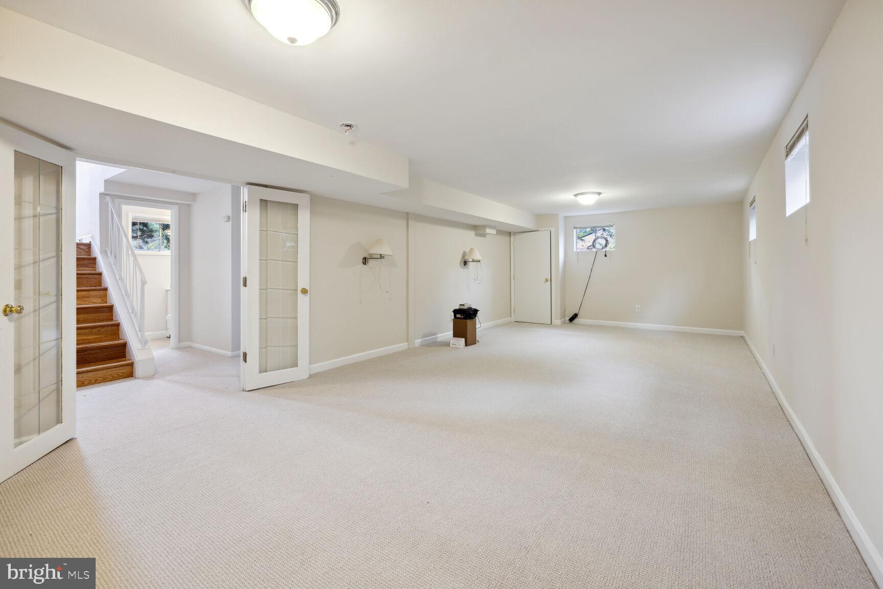 WILDWOOD MANOR - Residential Lease