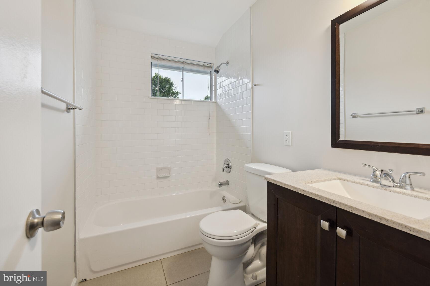 WILDWOOD MANOR - Residential Lease