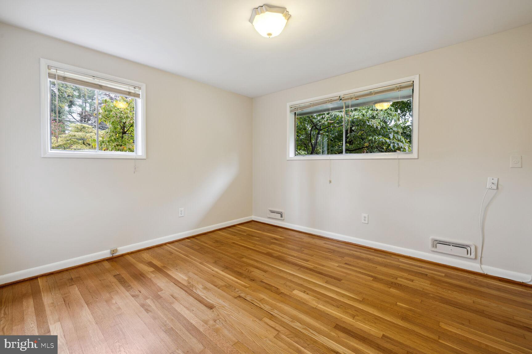 WILDWOOD MANOR - Residential Lease