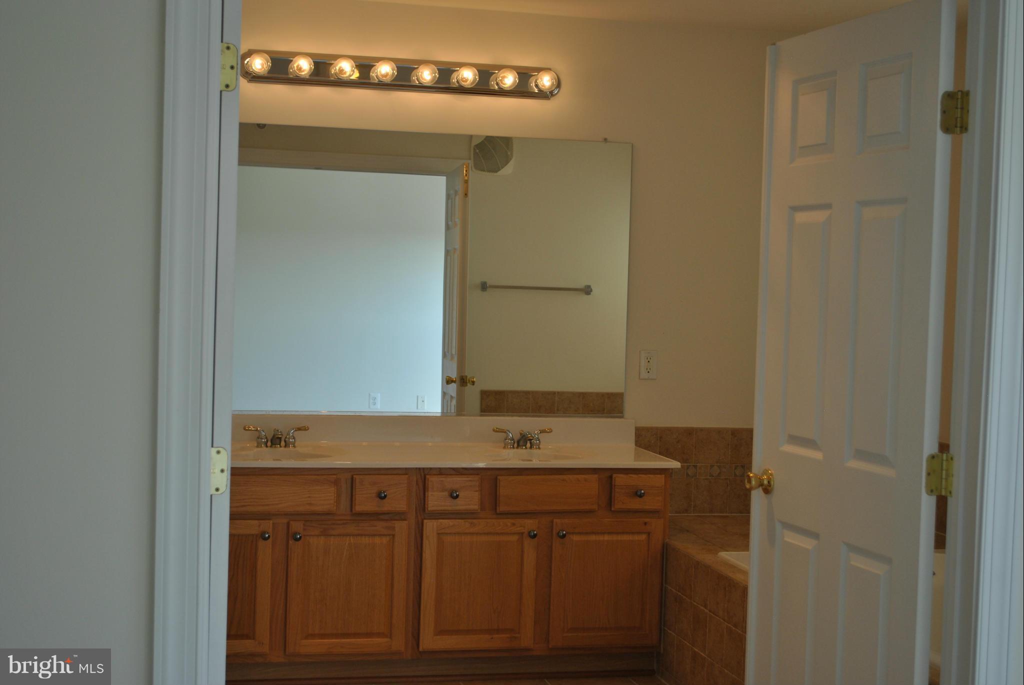 COPPERMINE CROSSING - Residential Lease