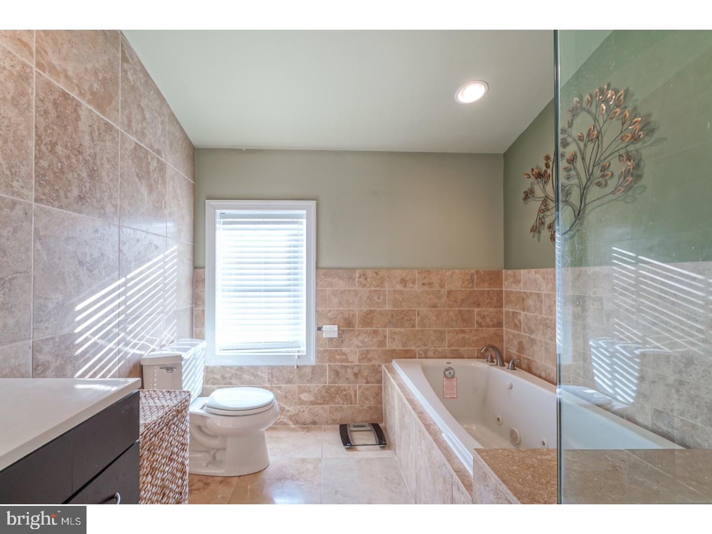 FAIRMOUNT - Residential Lease