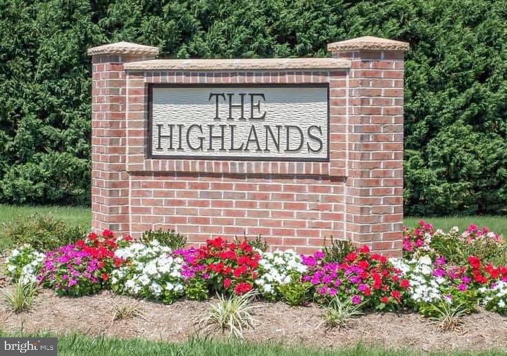 THE HIGHLANDS - Residential