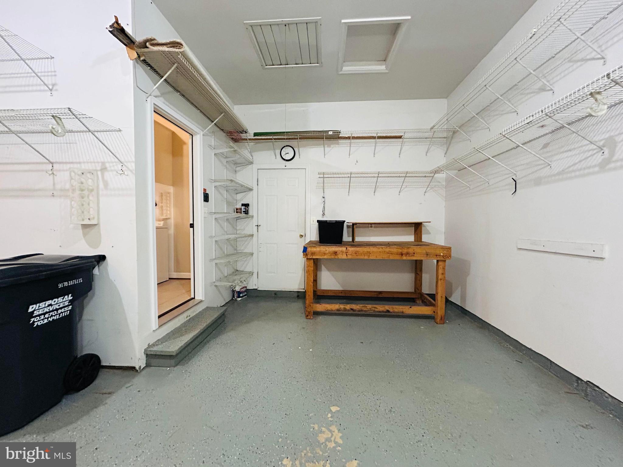 LAKE TERRAPIN - Residential Lease