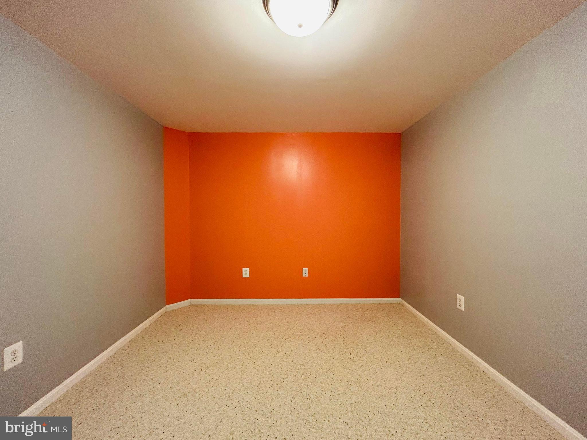 LAKE TERRAPIN - Residential Lease