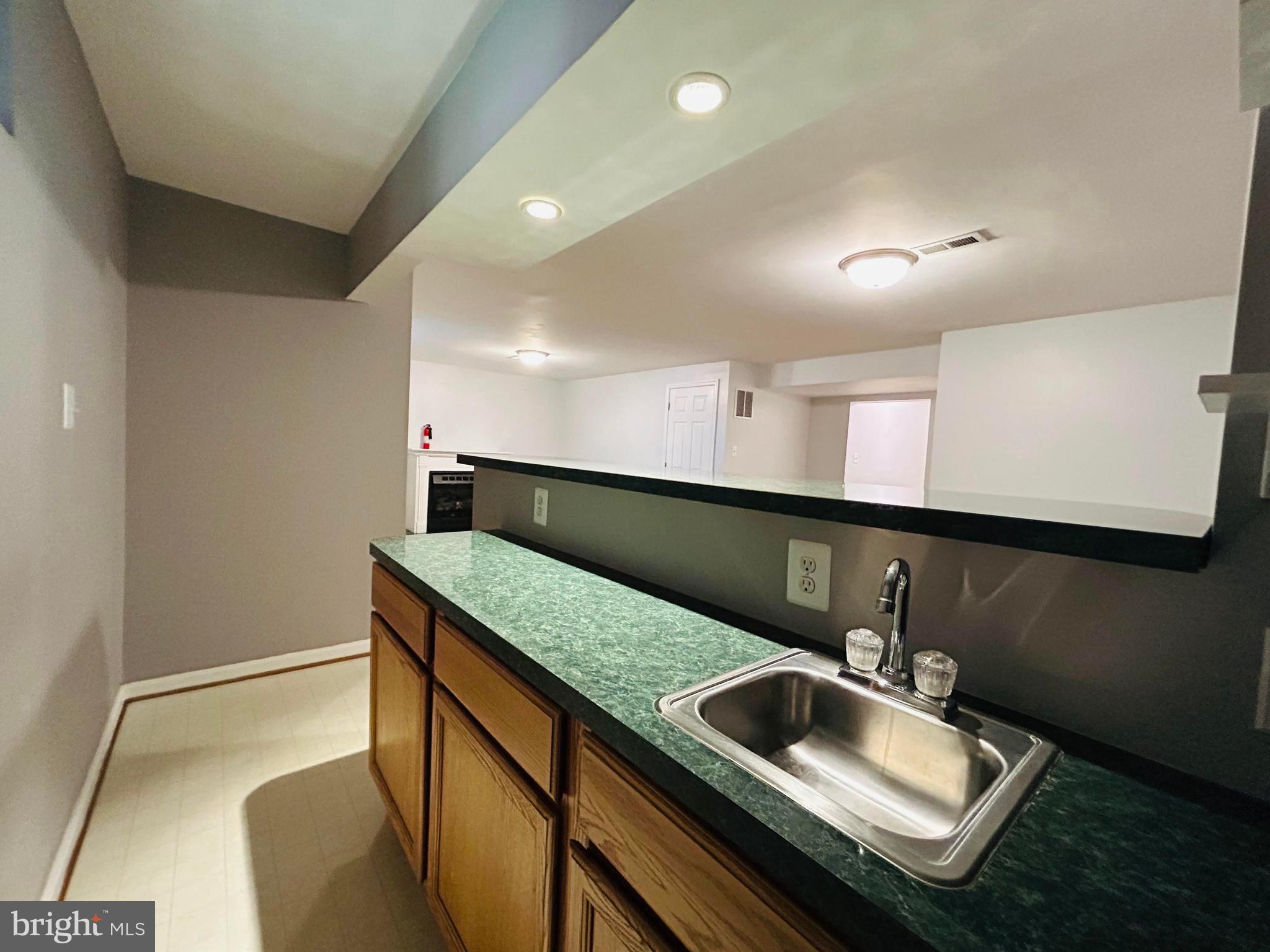 LAKE TERRAPIN - Residential Lease