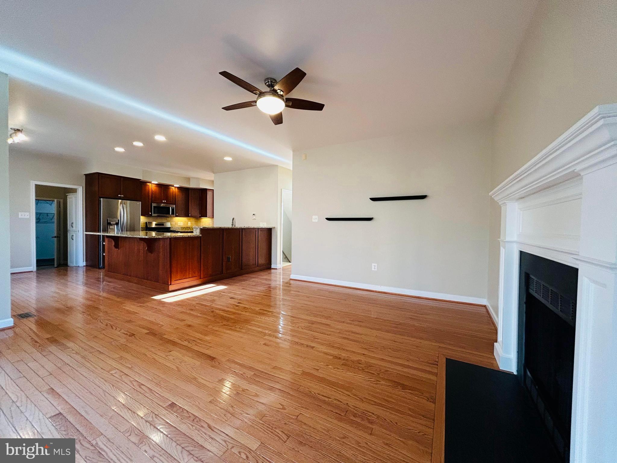 LAKE TERRAPIN - Residential Lease