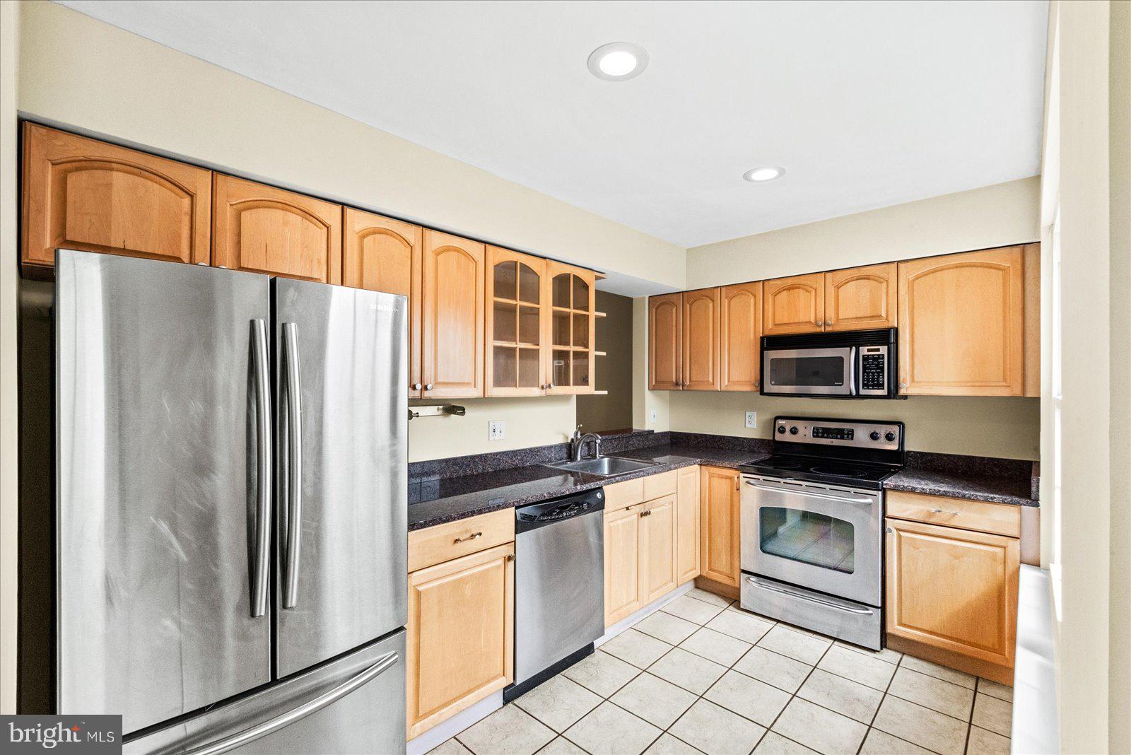 2112 HUTCHISON GROVE COURT