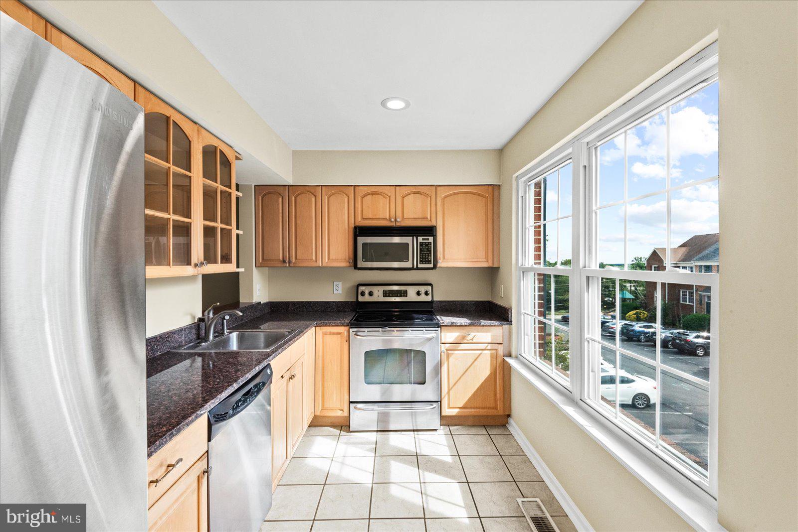 2112 HUTCHISON GROVE COURT