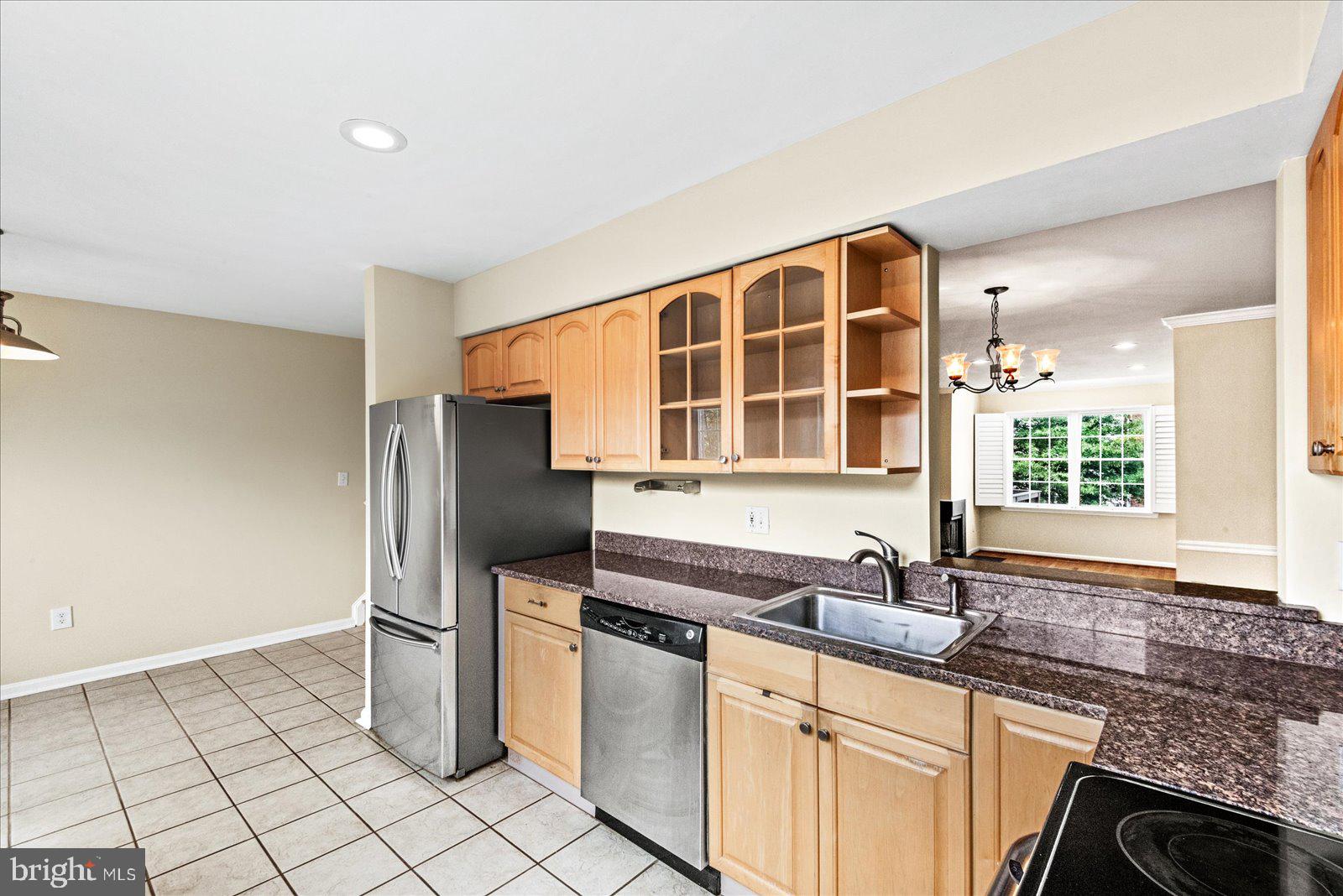 2112 HUTCHISON GROVE COURT