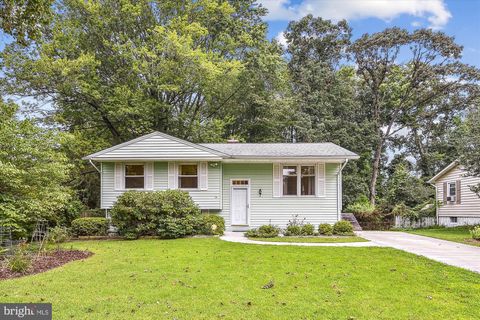 114 HOWARD AVENUE ARNOLD MD 21012