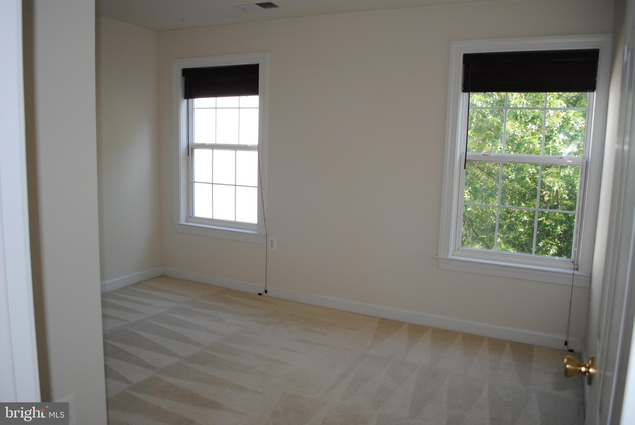 COPPERMINE CROSSING - Residential Lease