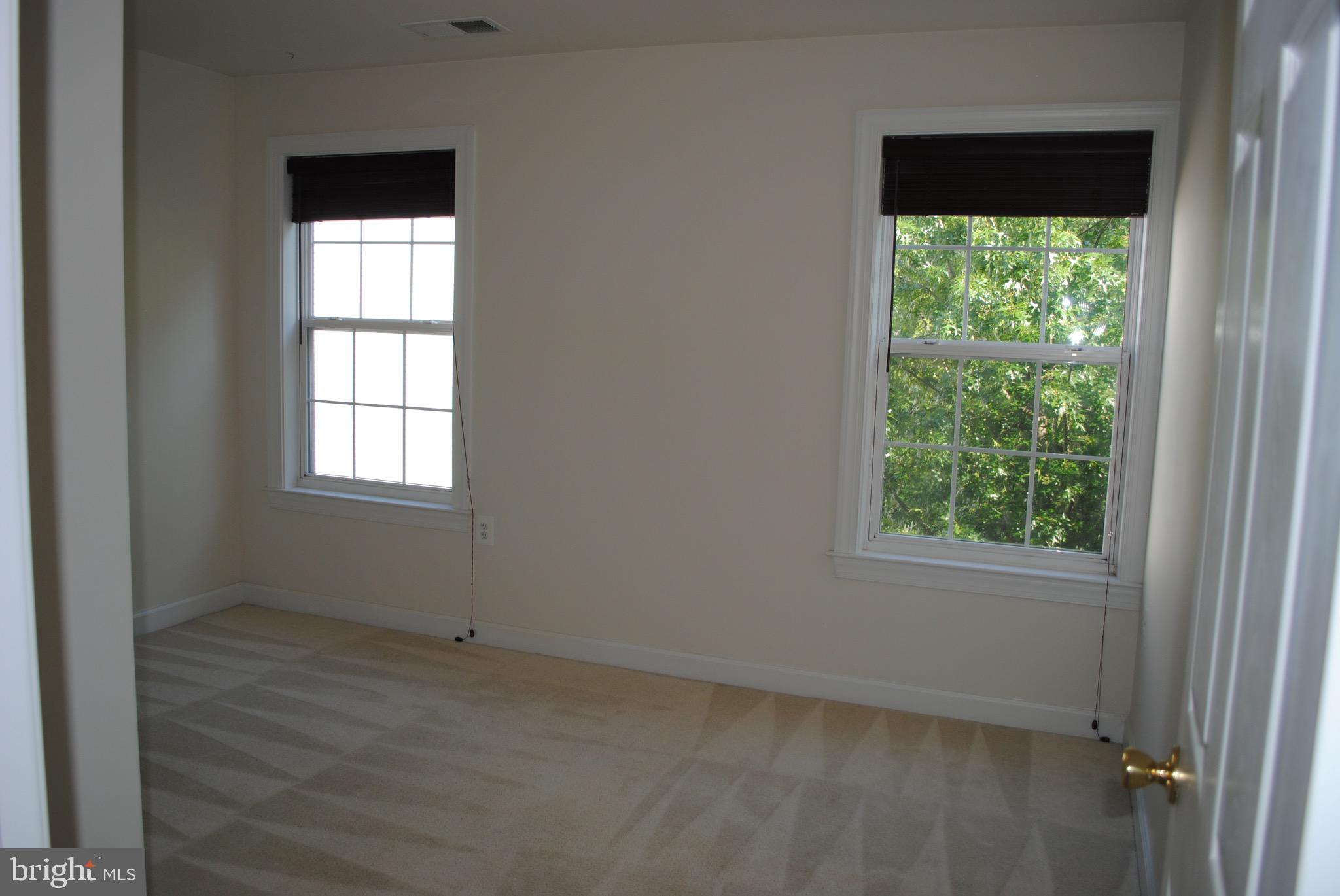 COPPERMINE CROSSING - Residential Lease