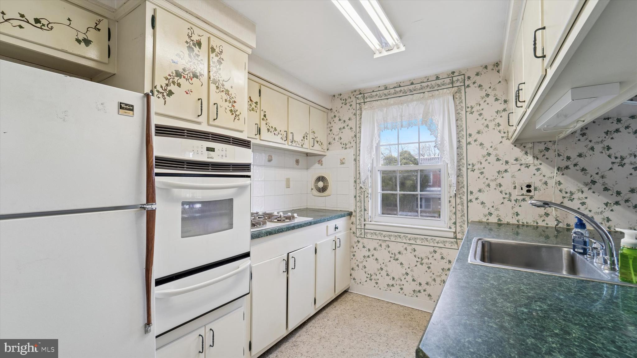 SOMERTON - Residential