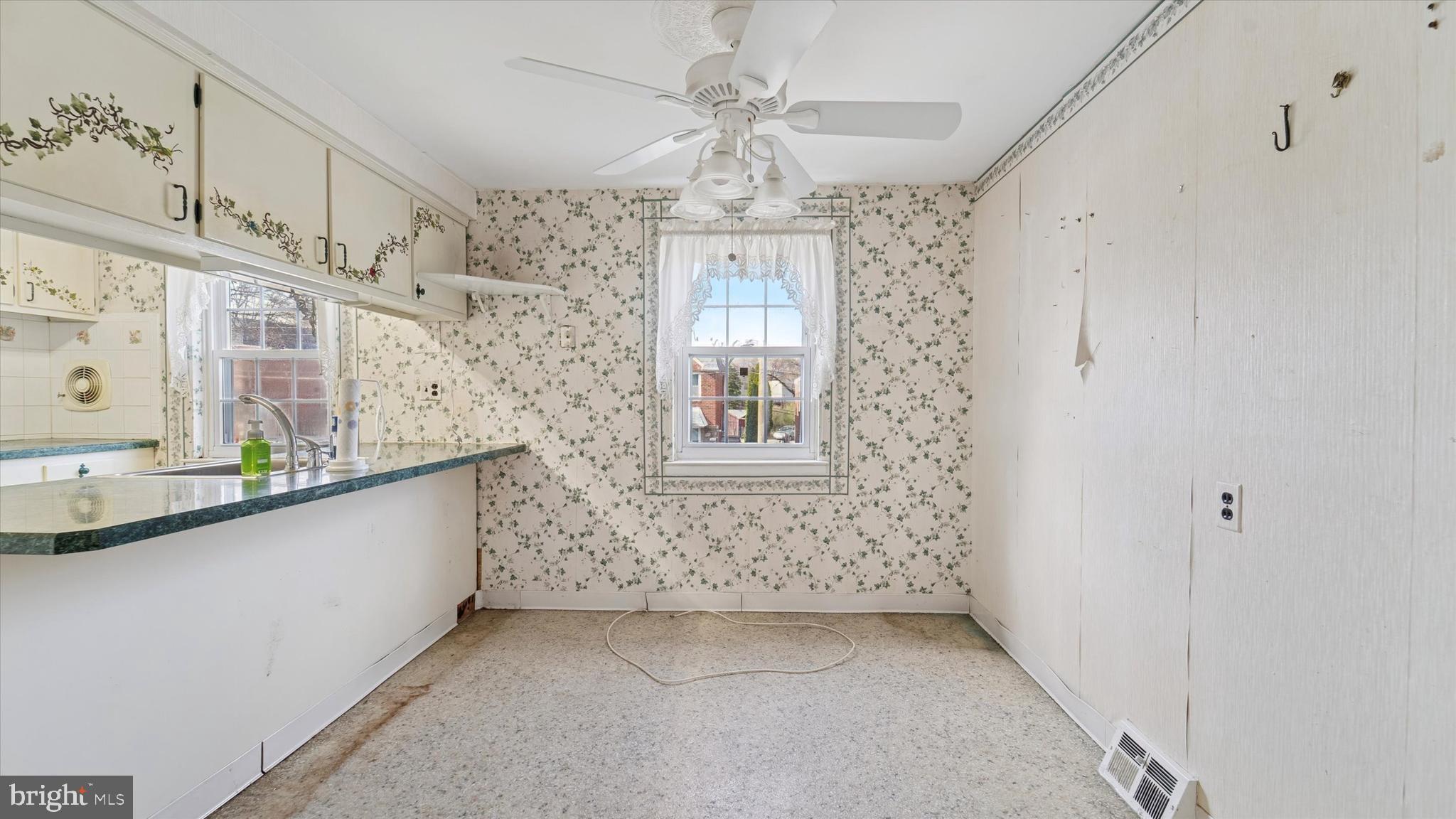 SOMERTON - Residential