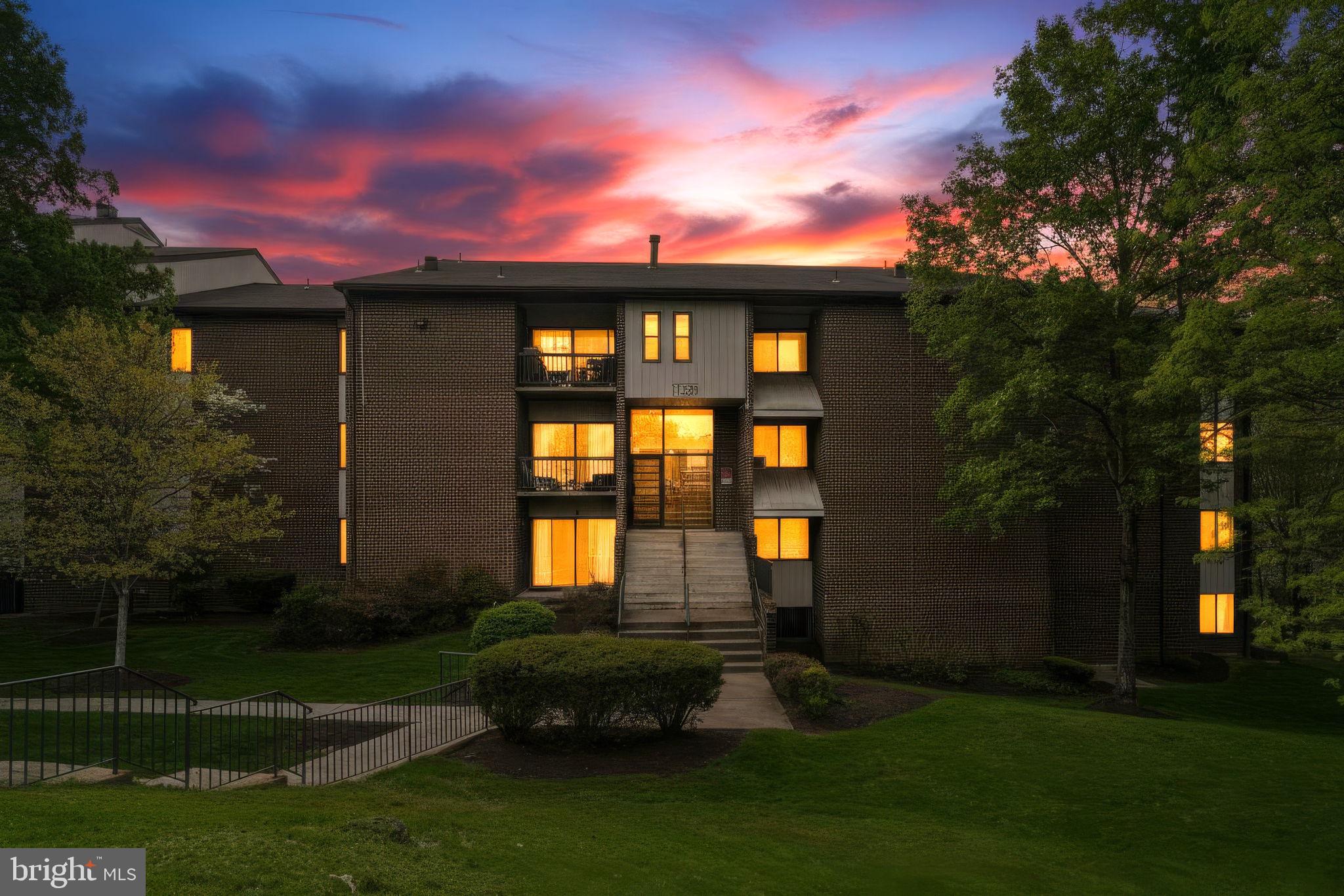 CHERRY GLEN CONDOS - Residential