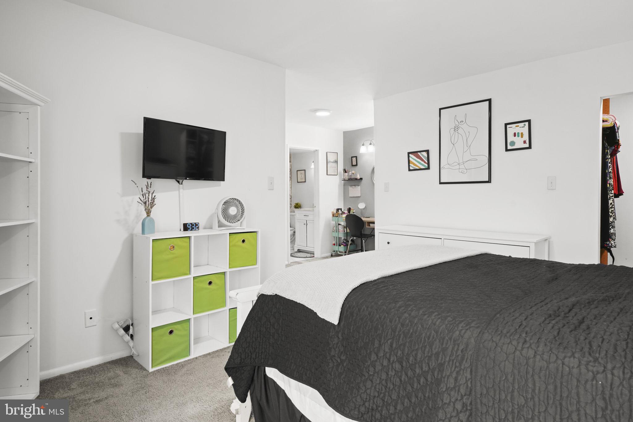 CHERRY GLEN CONDOS - Residential