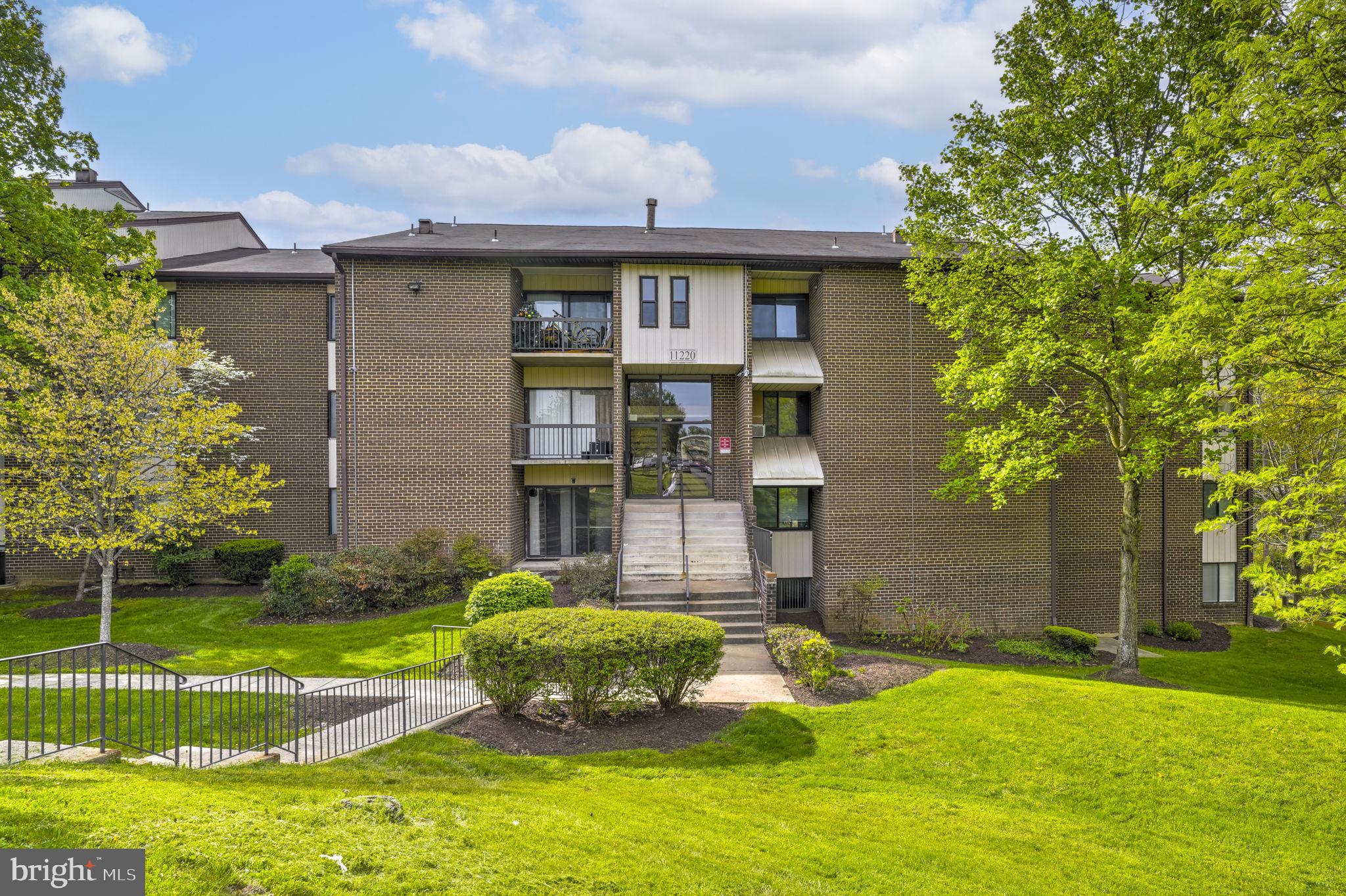 CHERRY GLEN CONDOS - Residential