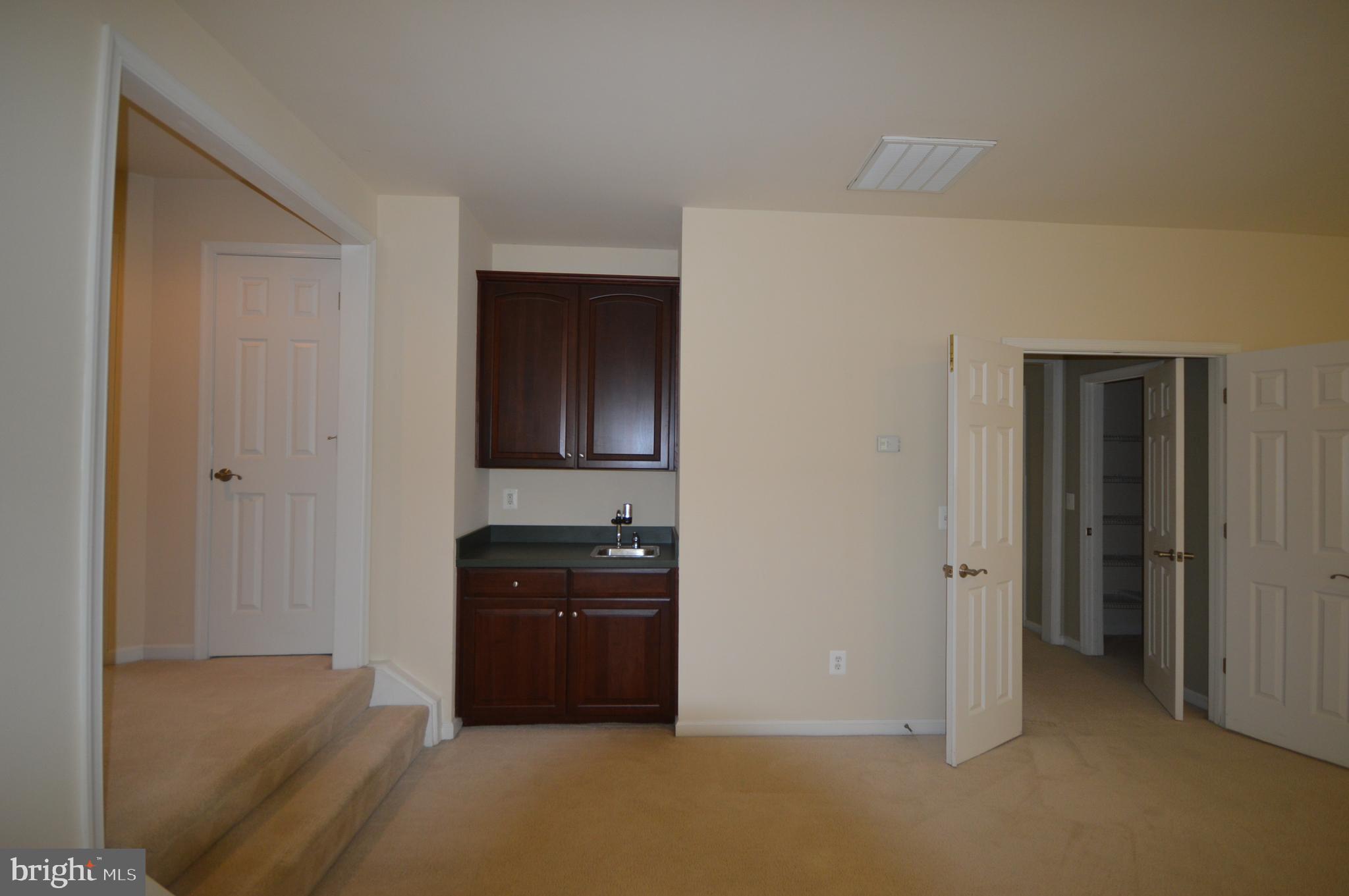 DEERFIELD VILLAGE - Residential Lease