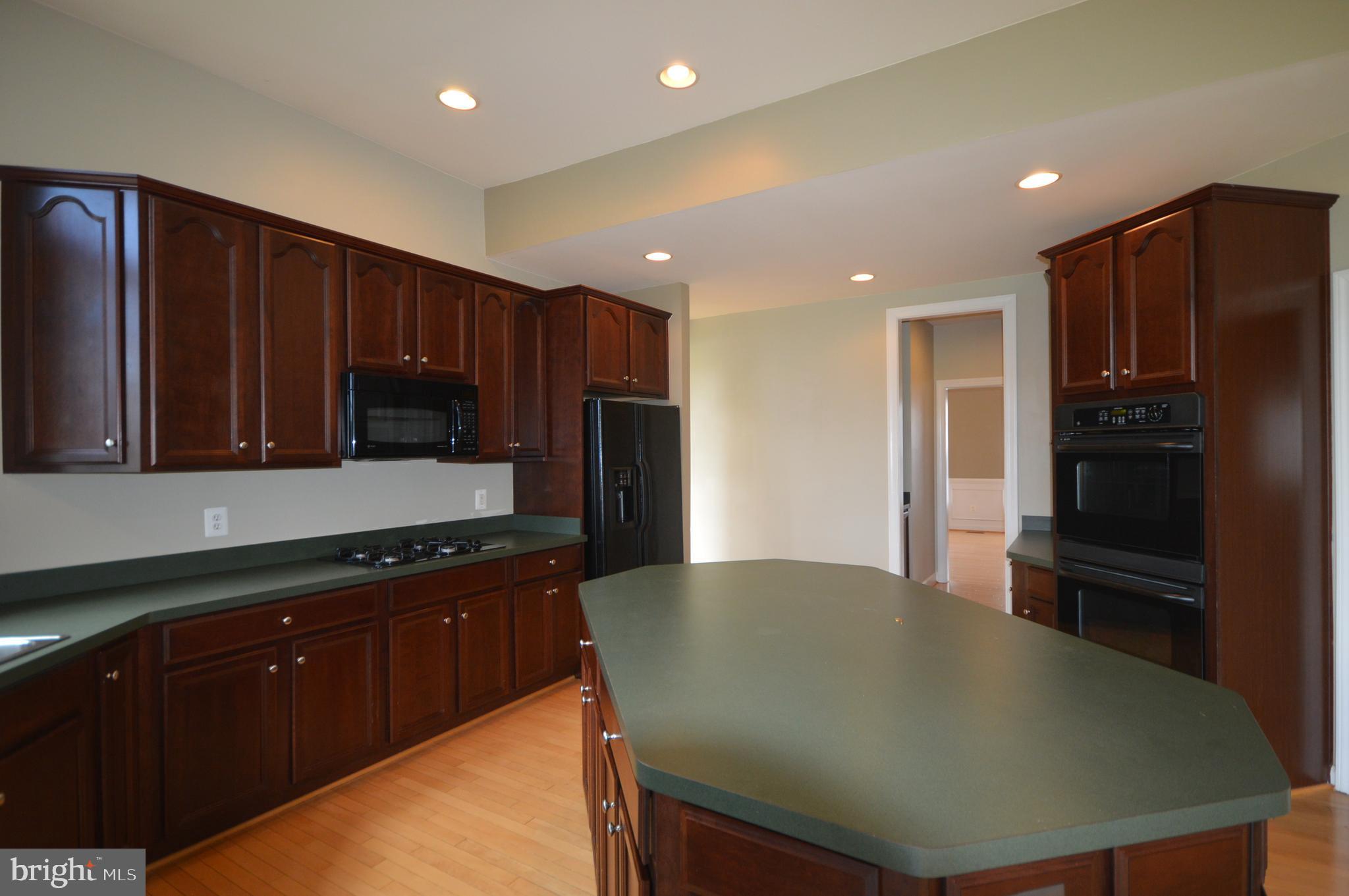 DEERFIELD VILLAGE - Residential Lease