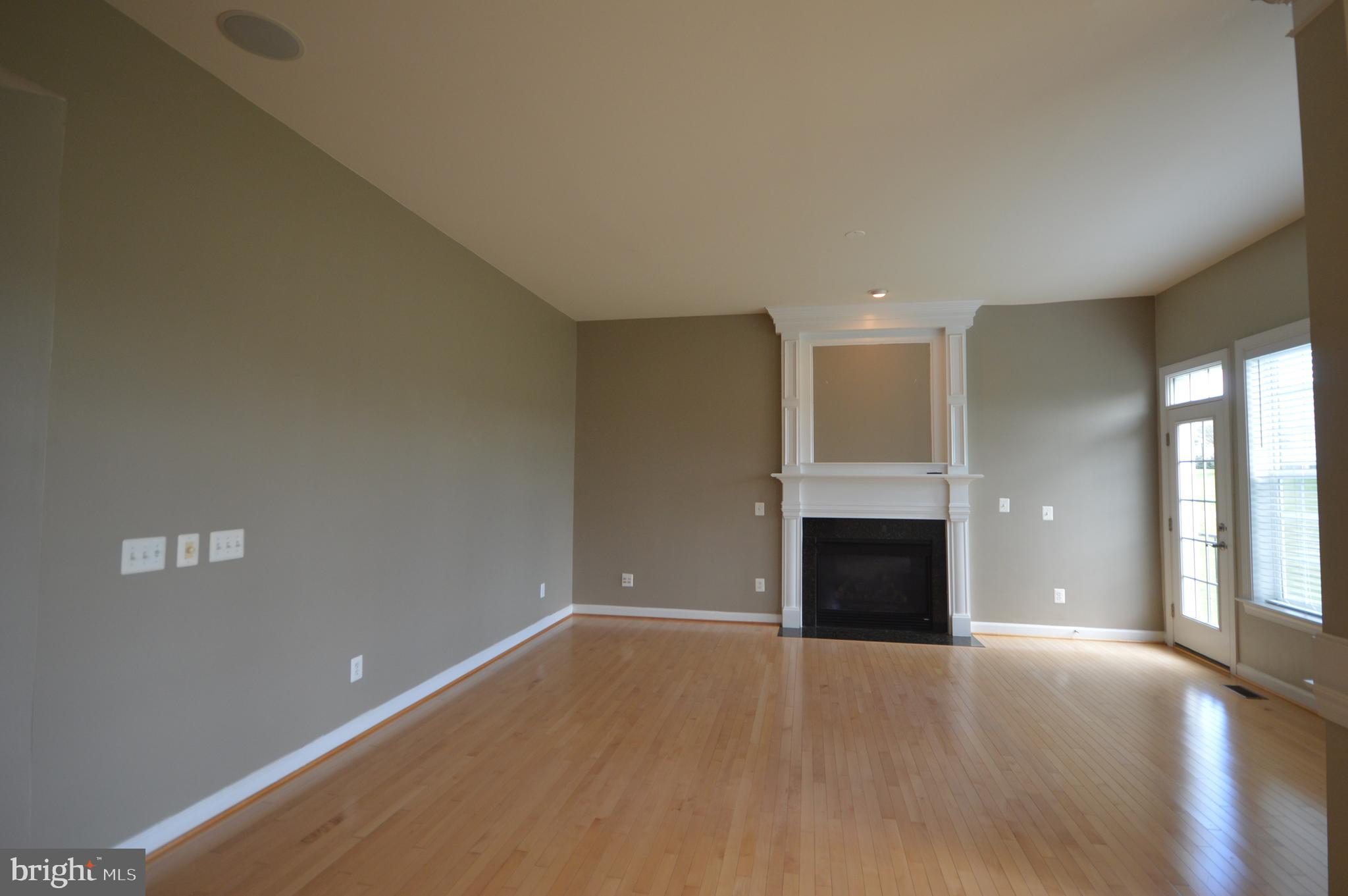 DEERFIELD VILLAGE - Residential Lease