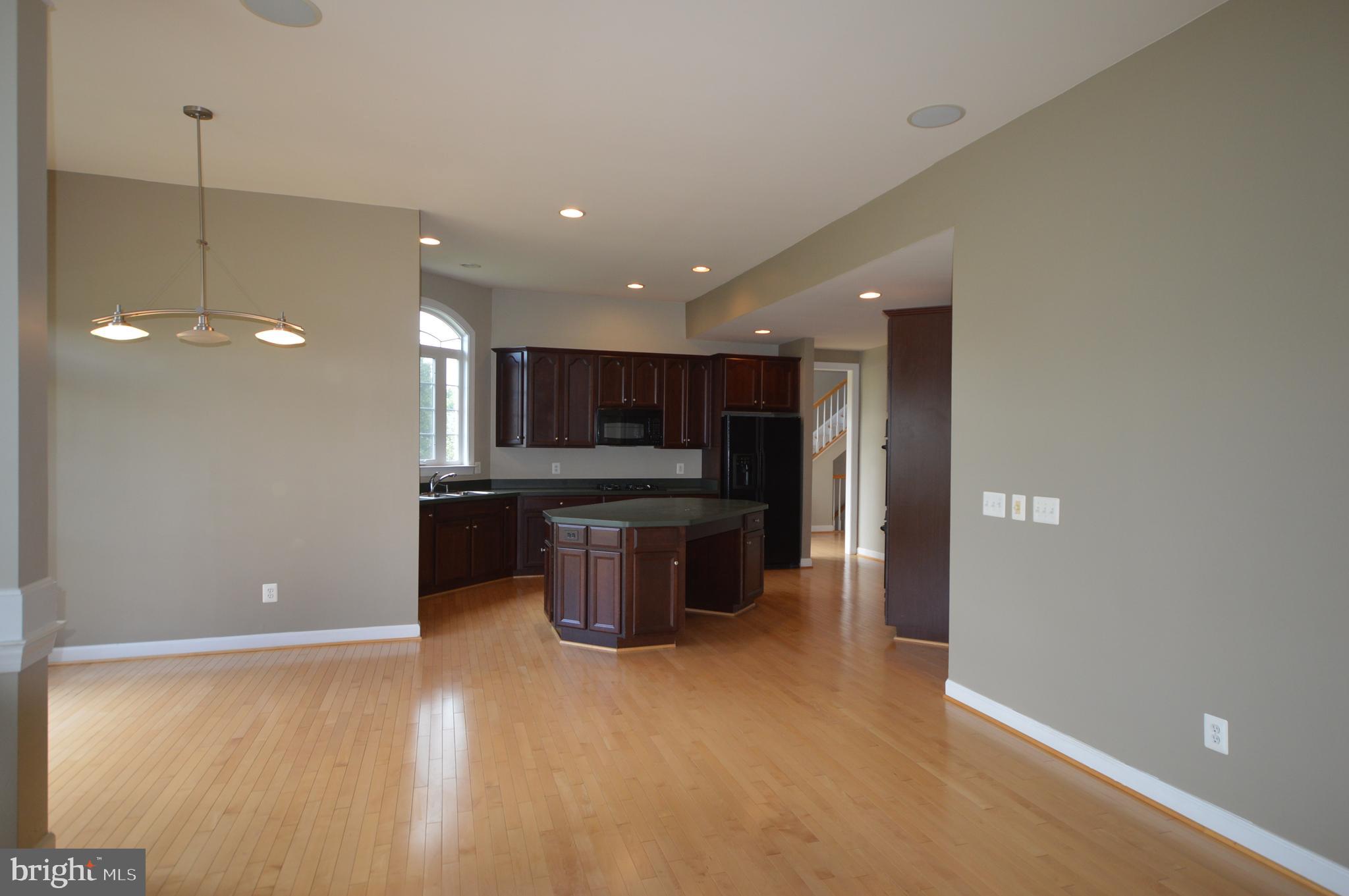 DEERFIELD VILLAGE - Residential Lease