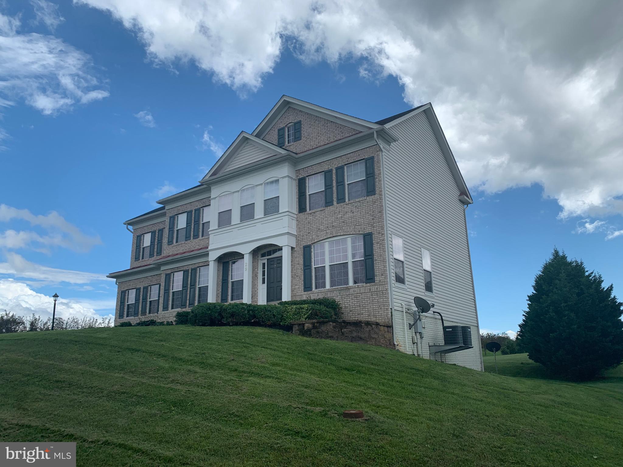 DEERFIELD VILLAGE - Residential Lease