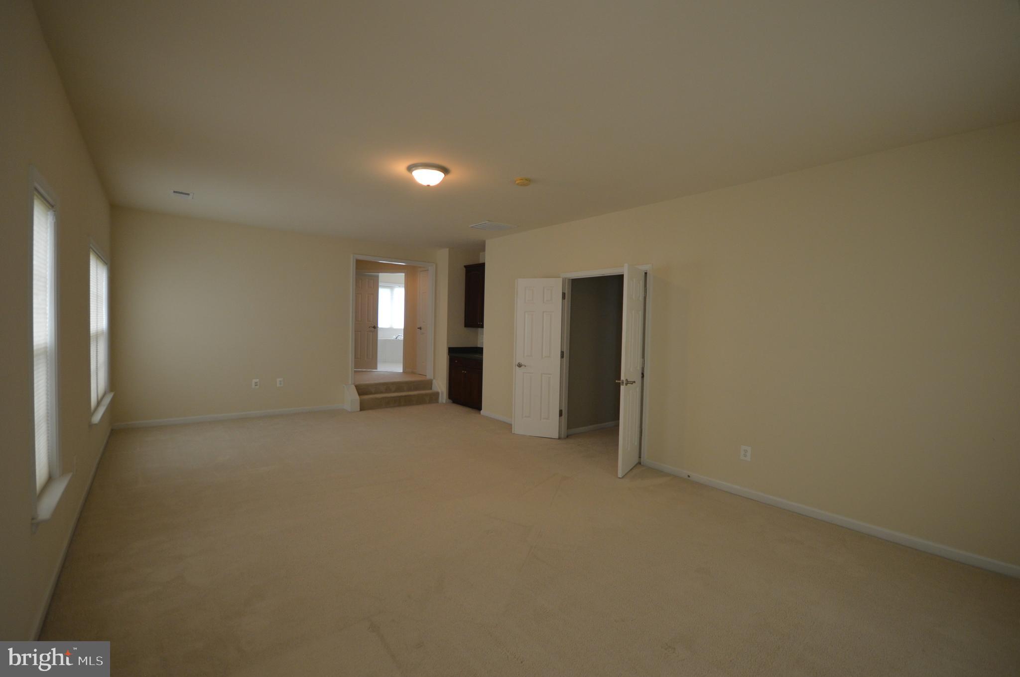 DEERFIELD VILLAGE - Residential Lease