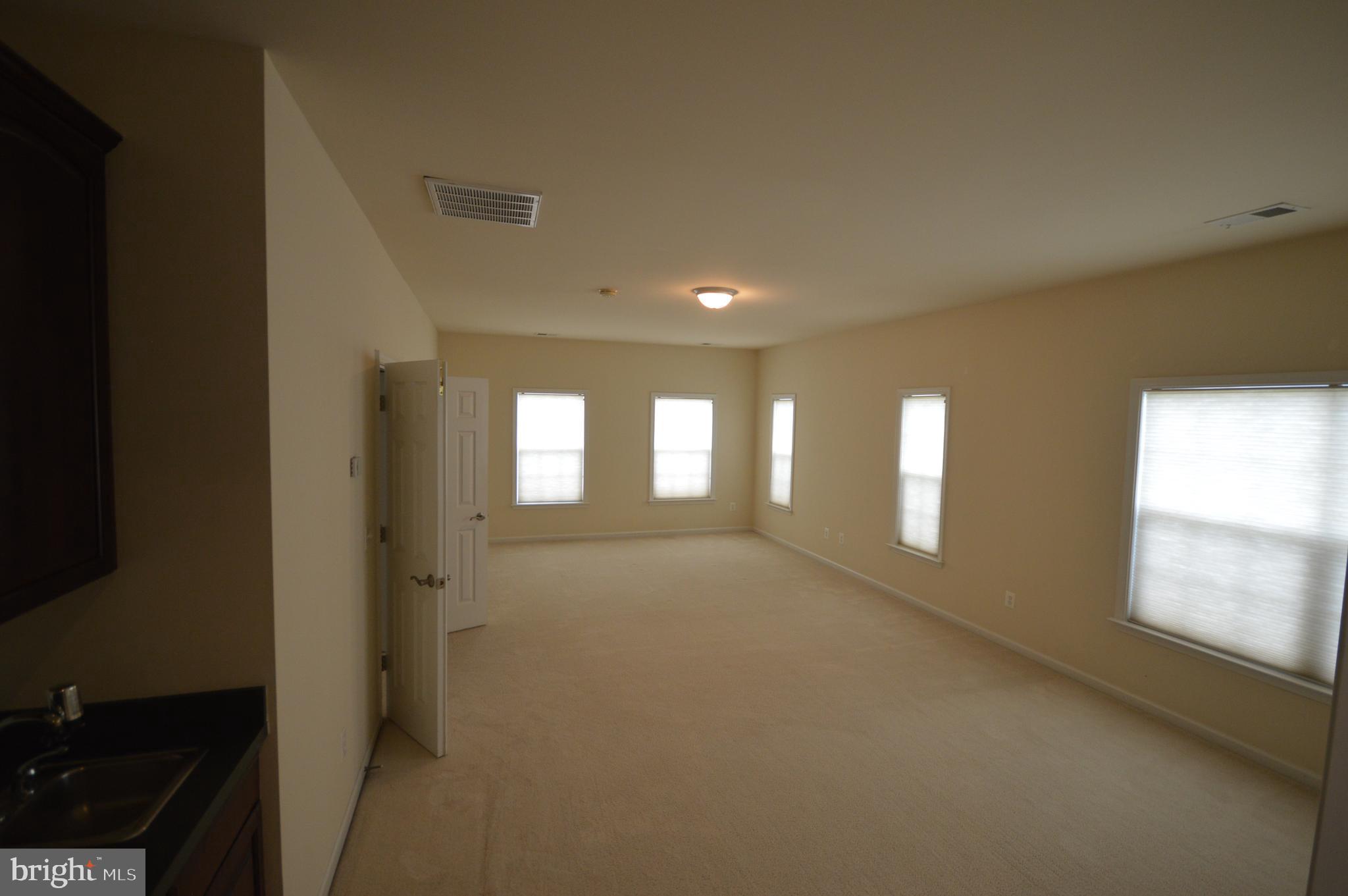 DEERFIELD VILLAGE - Residential Lease