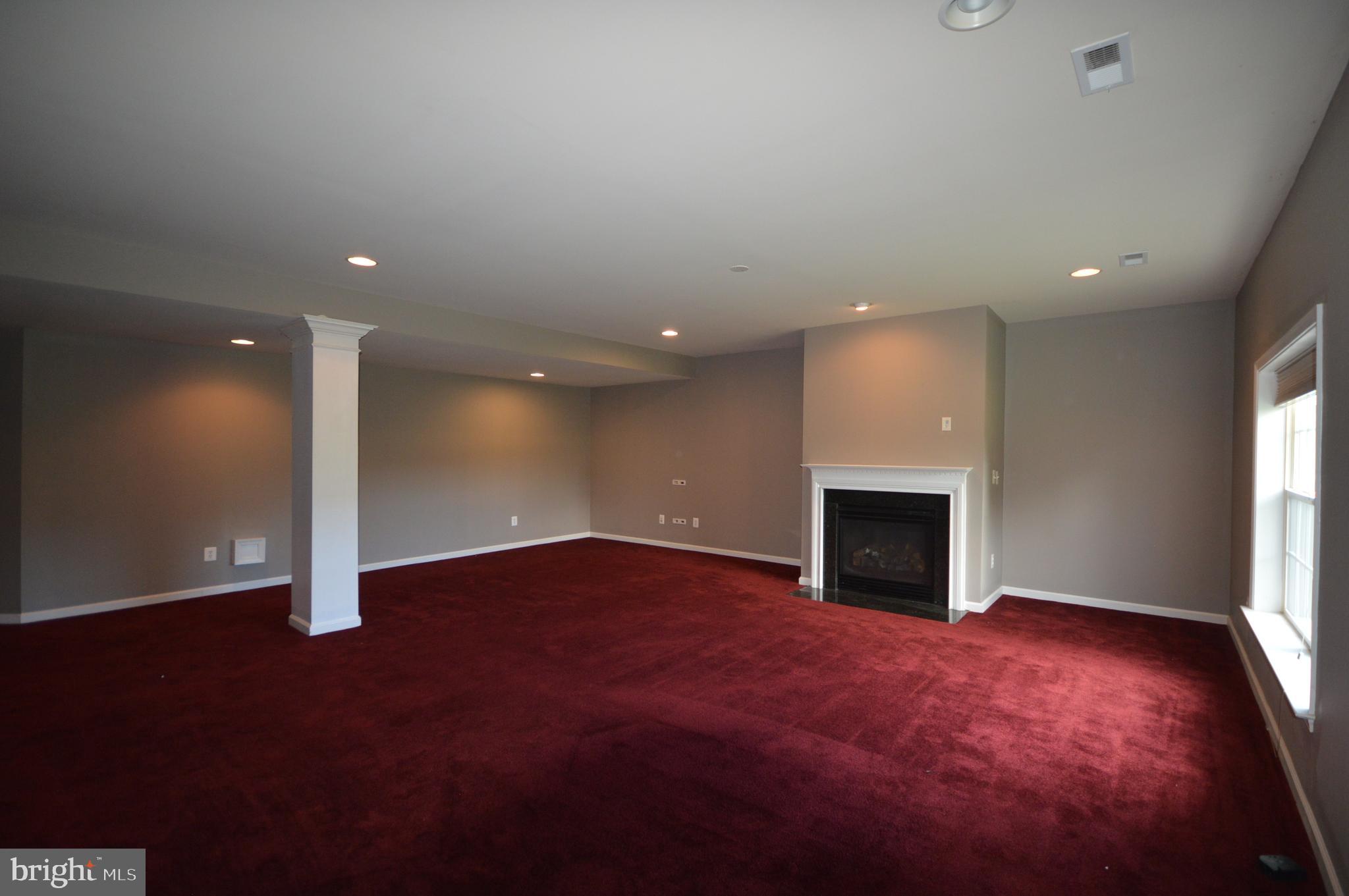 DEERFIELD VILLAGE - Residential Lease