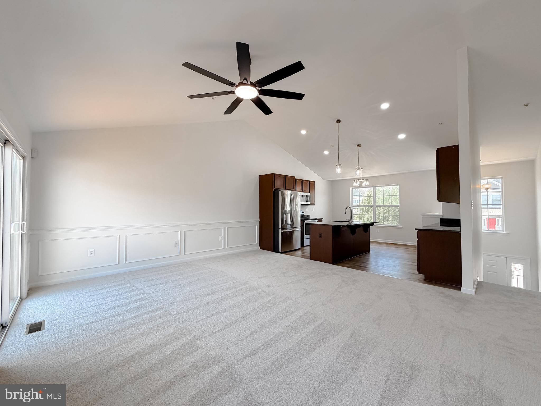 ELIZABETH HILLS - Residential