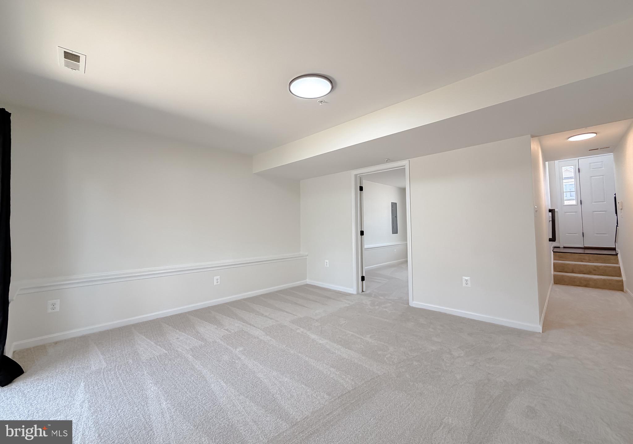 ELIZABETH HILLS - Residential