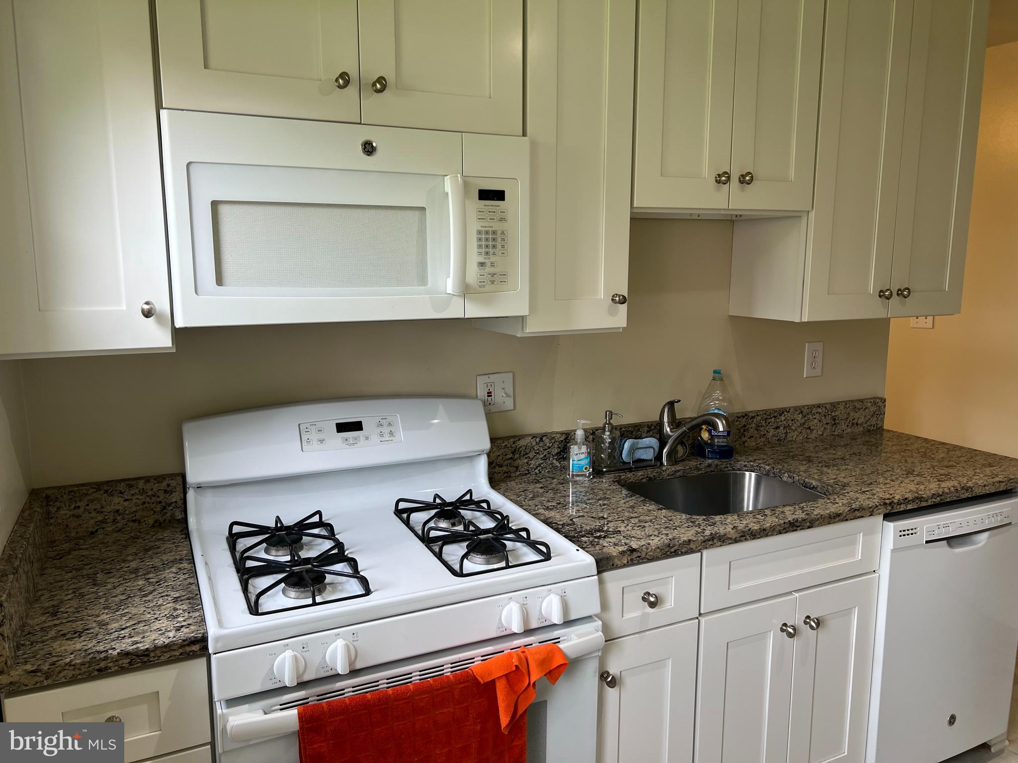 WAKEFIELD - Residential Lease