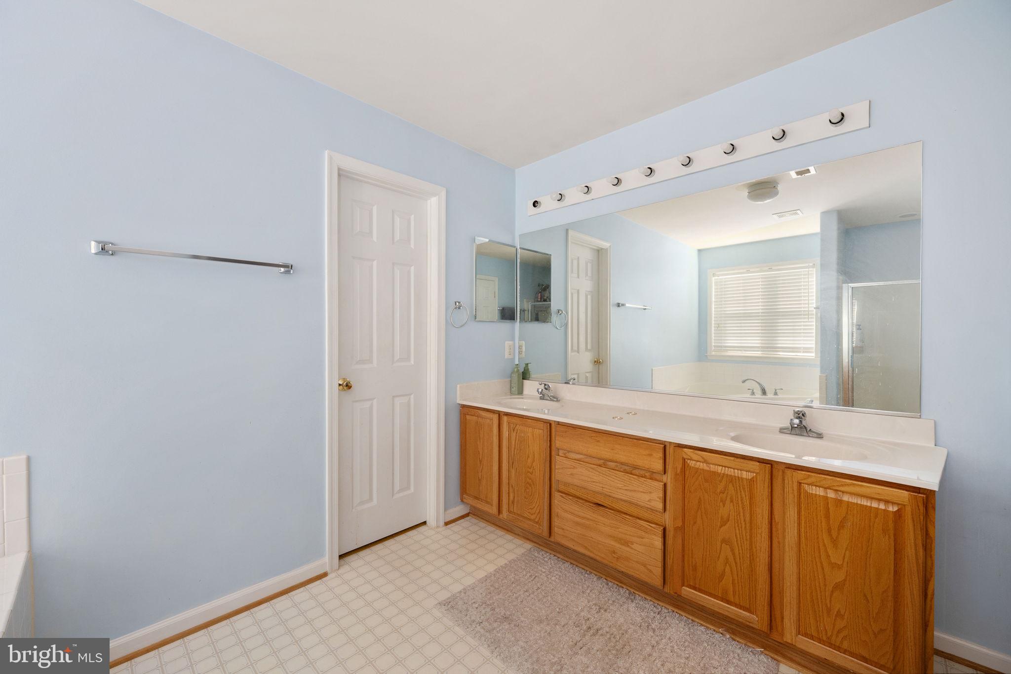 AUSTIN RIDGE - Residential