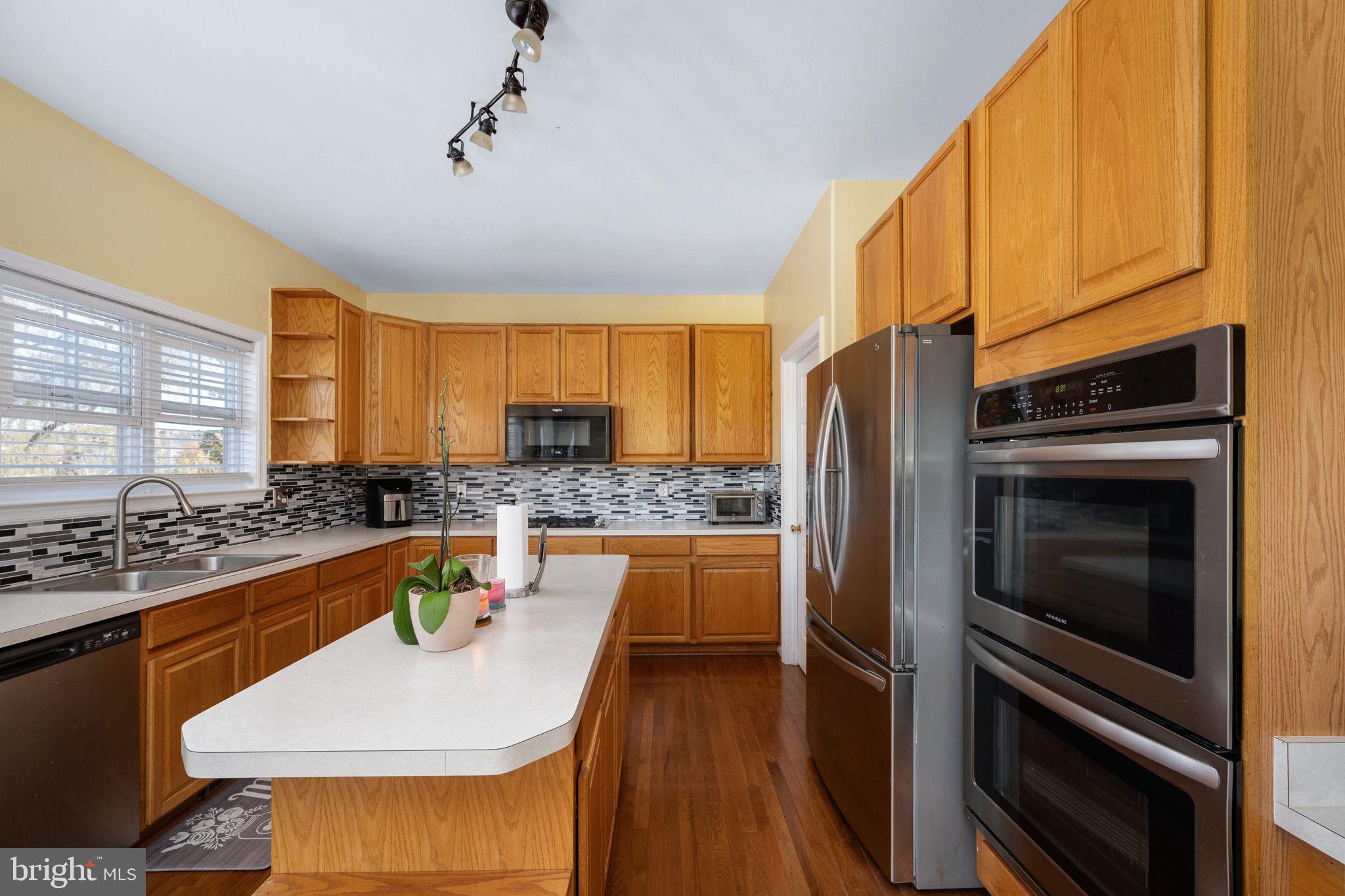 AUSTIN RIDGE - Residential