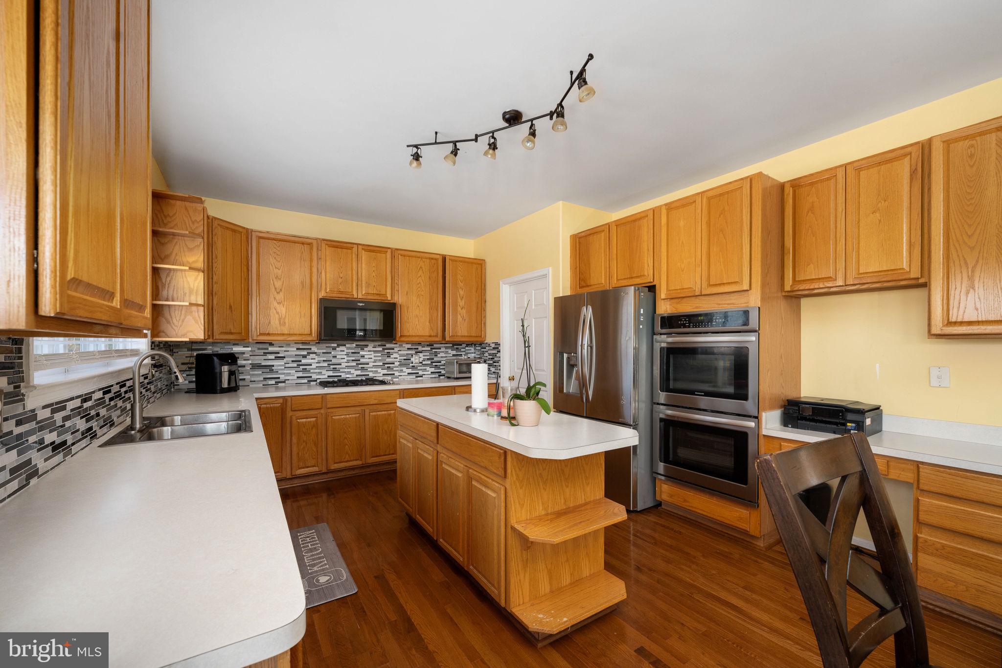 AUSTIN RIDGE - Residential