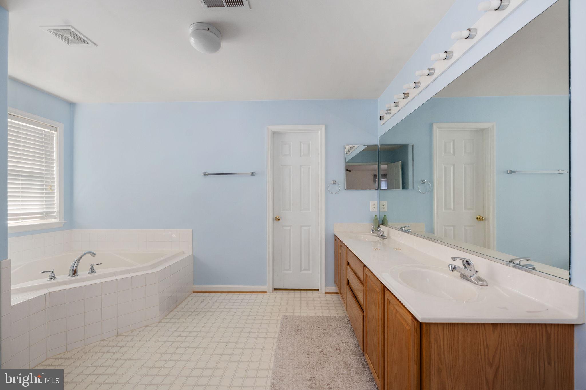 AUSTIN RIDGE - Residential